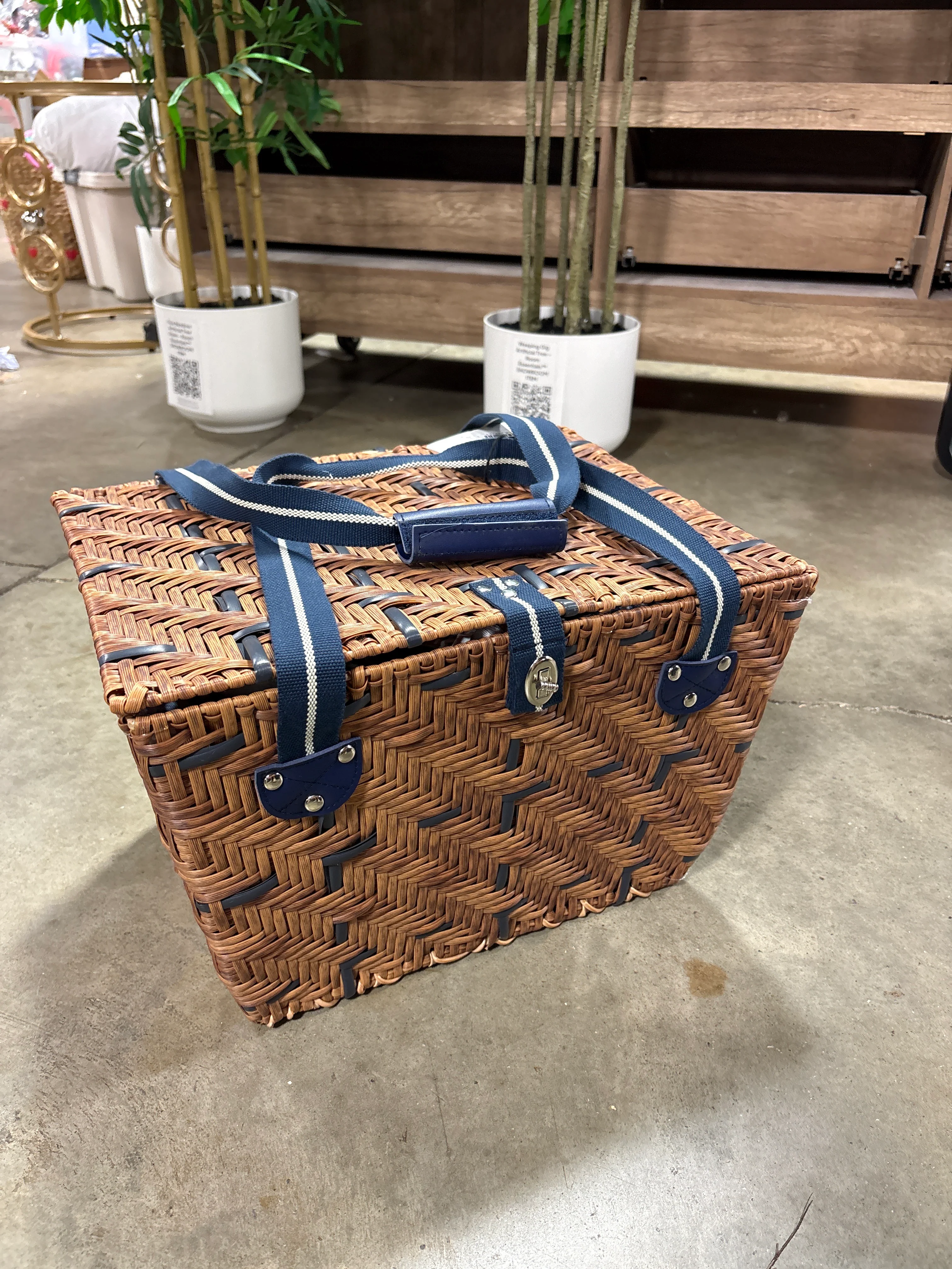 11"x16" Woven Picnic Basket Light Brown - Hearth & Hand™ with Magnolia SHOWROOM ITEM - Image 2