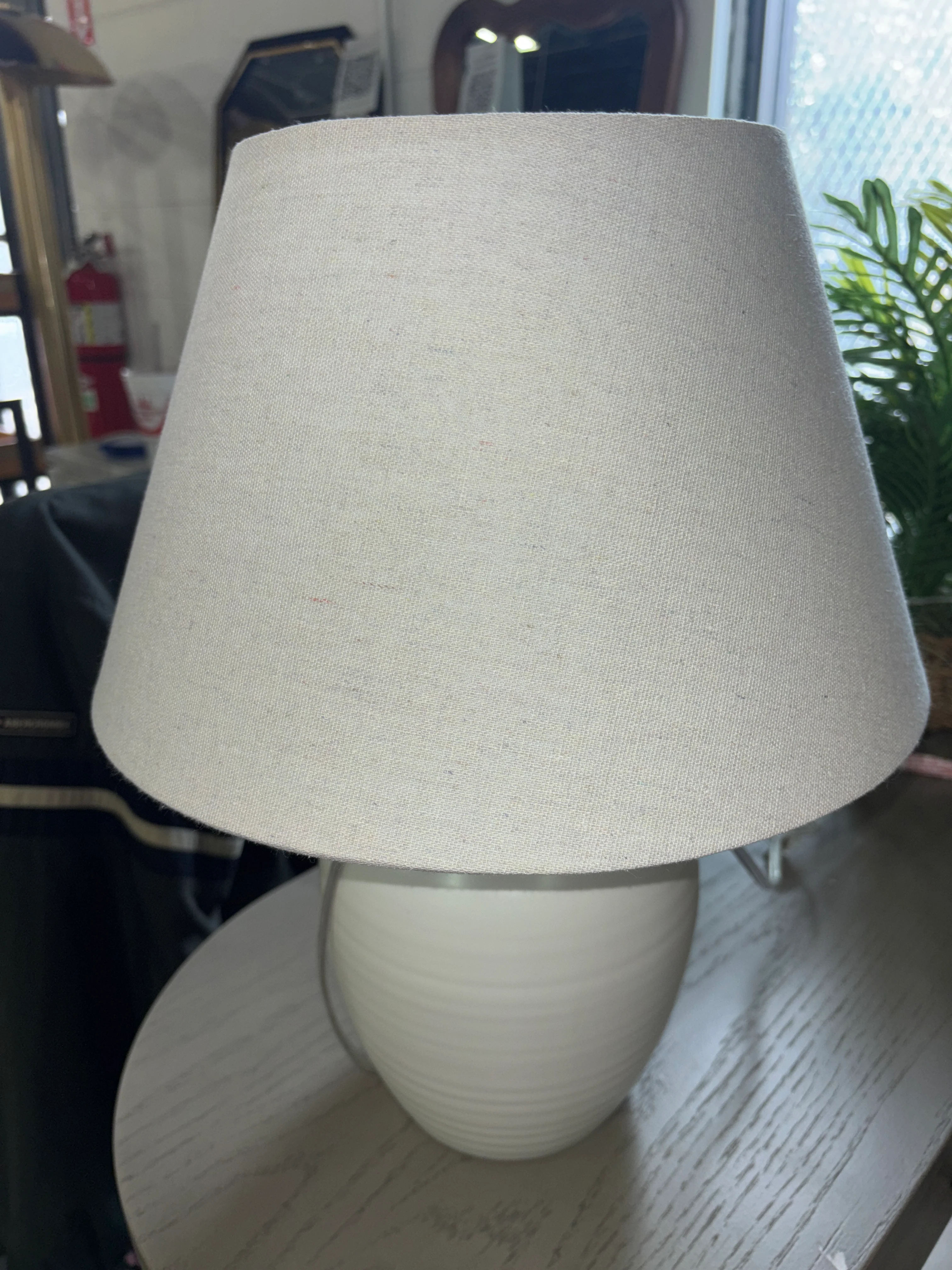 16.5"x13" Turned Ceramic Table Lamp - White SHOWROOM ITEM - Image 4