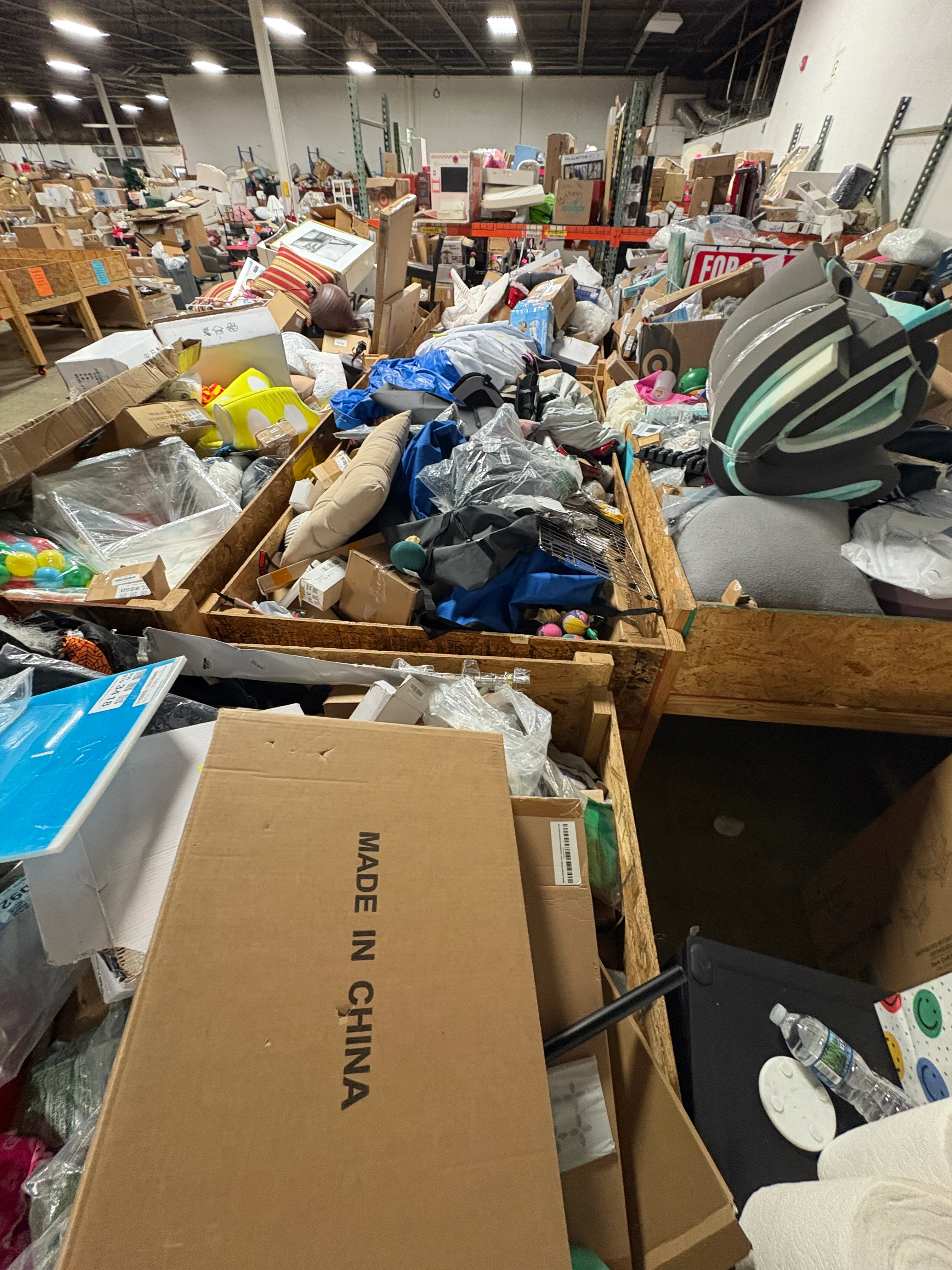 7 full Bins Unmanifested Dollar Items (appx 3920 items) - Image 3