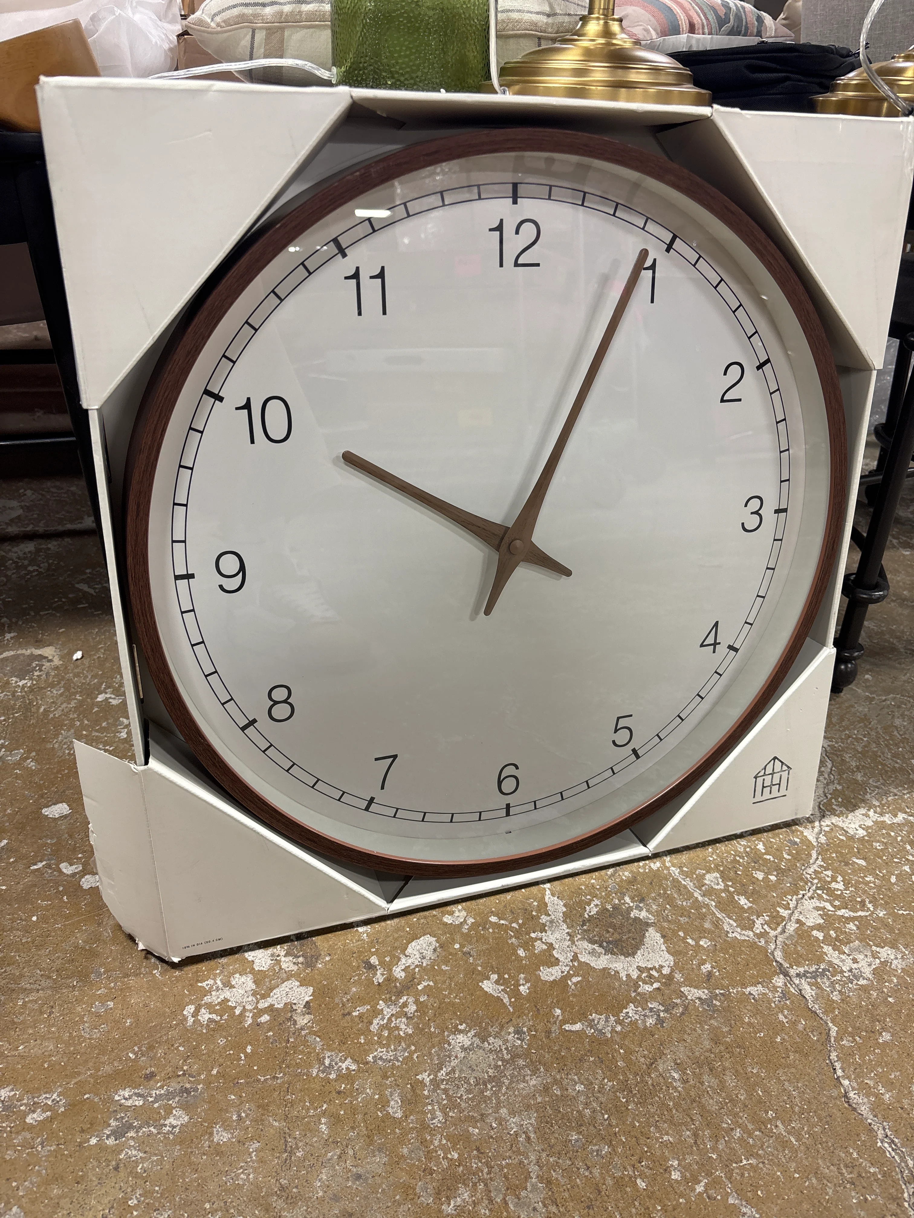 20" Analog Wooden Decorative Wall Clock SHOWROOM ITEM - Image 2