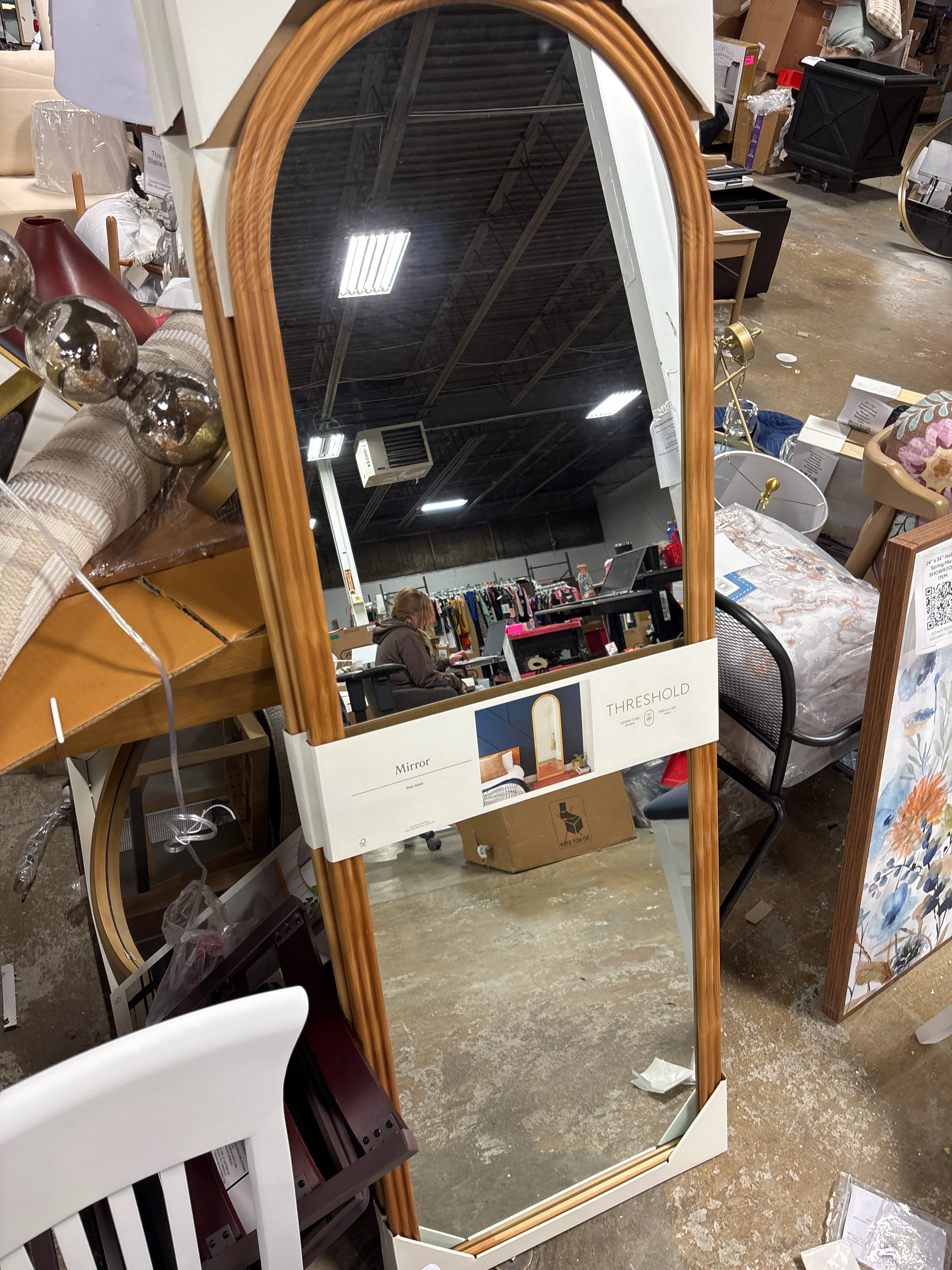 22" x 65" Fluted Arch Floor Mirror Light Natural SHOWROOM ITEM - Image 3