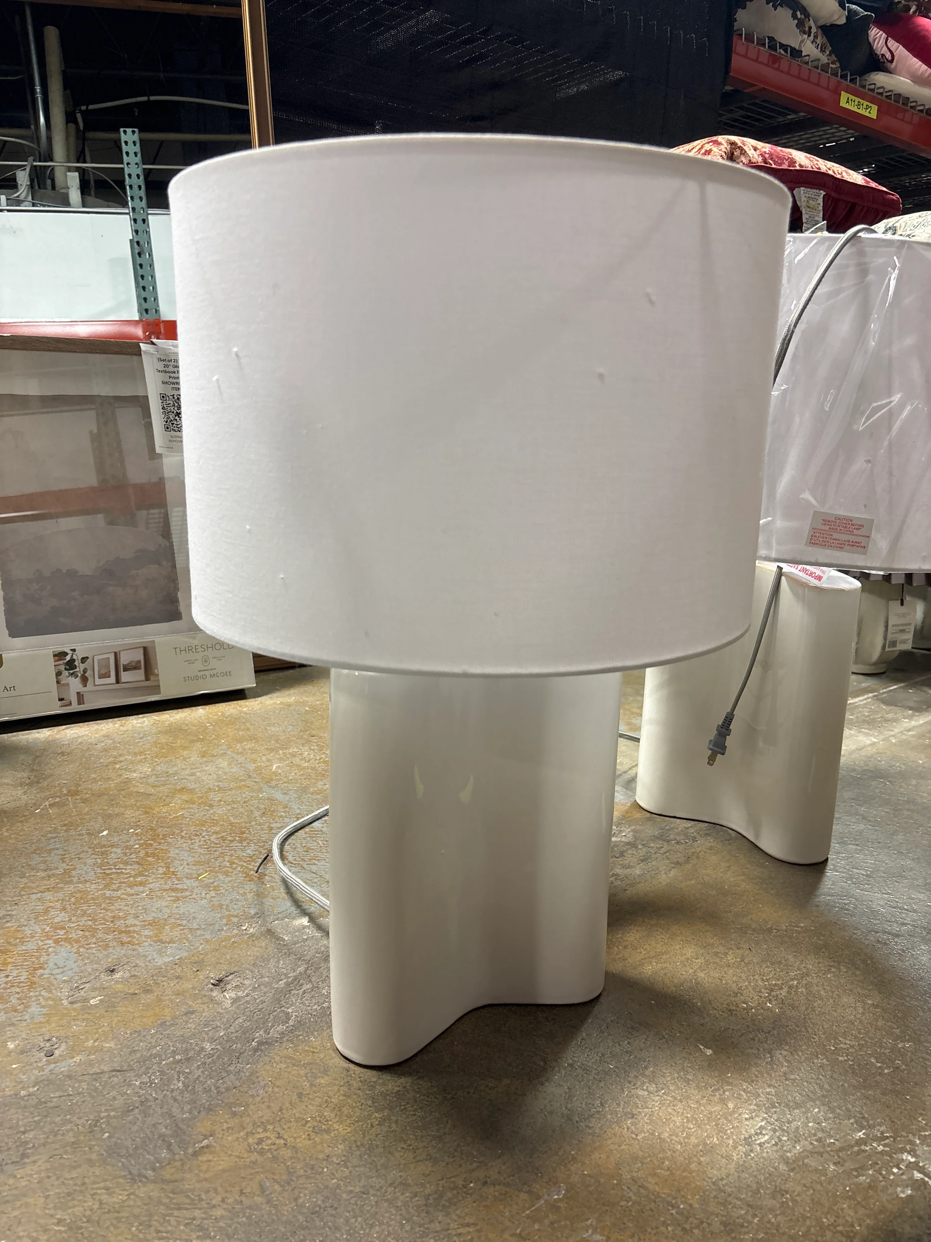 23" Anessa Table Lamp Cream/Brass SHOWROOM ITEM - Image 3