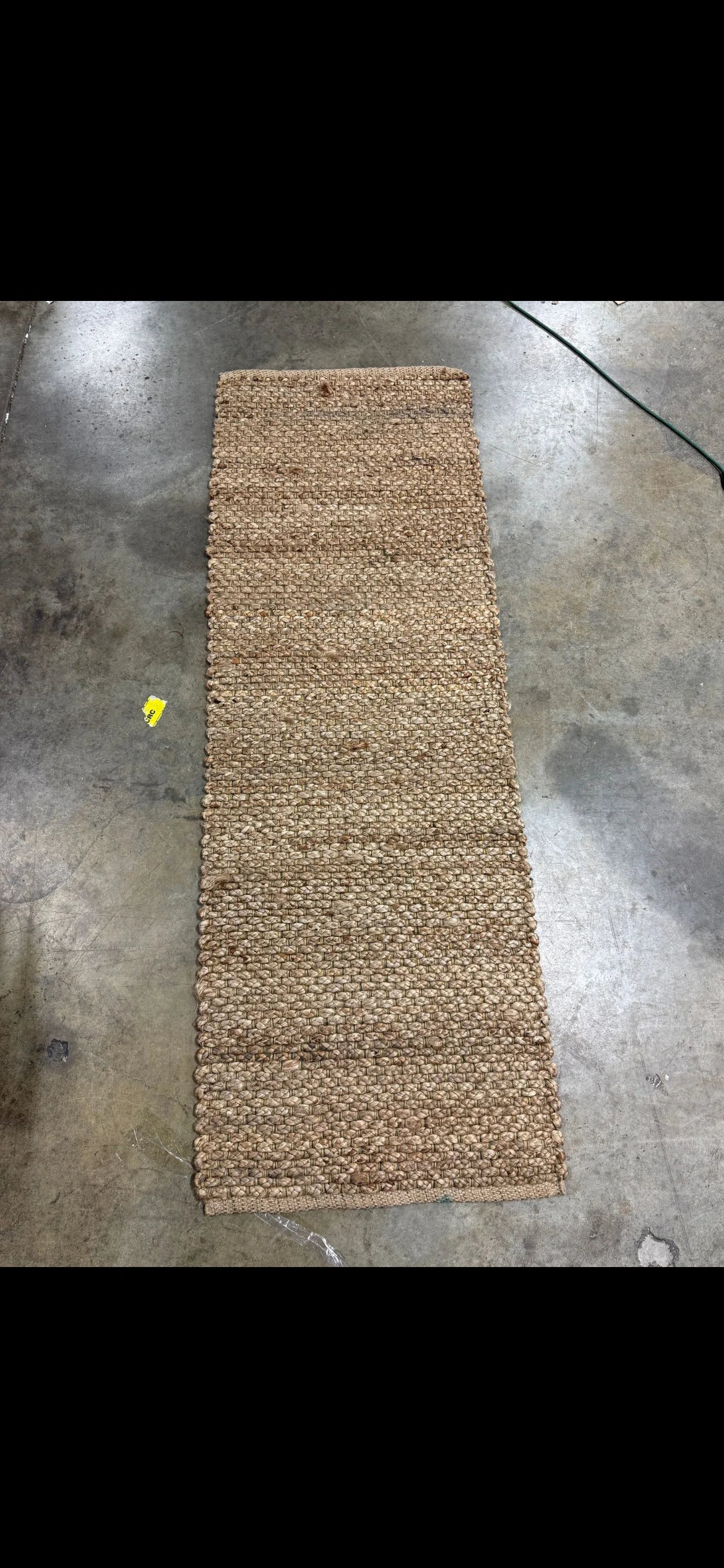 Annandale Solid Runner Rug 2'x7' - Image 4