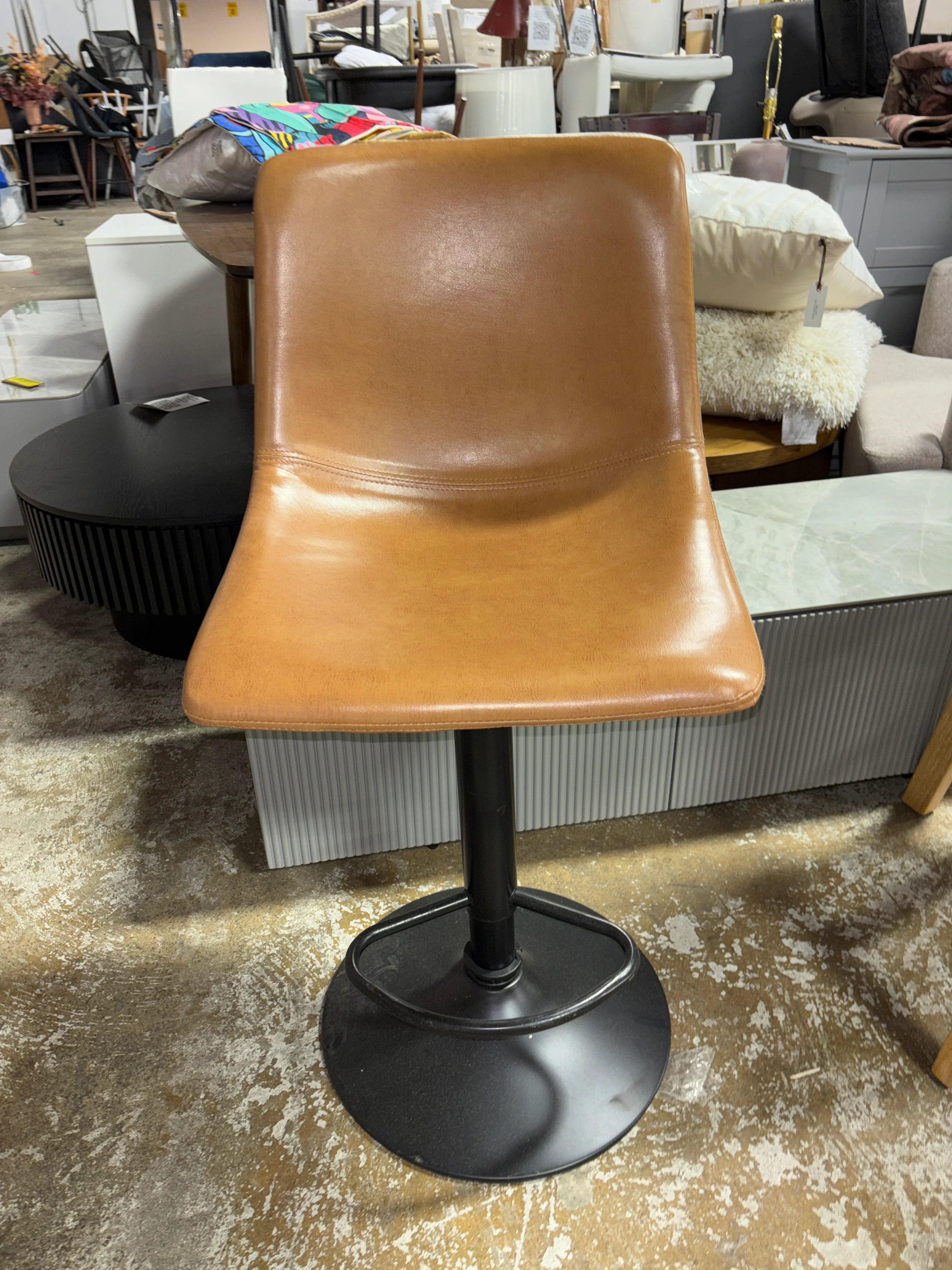 25" Adjustable Single Bar Stool SHOWROOM ITEM
