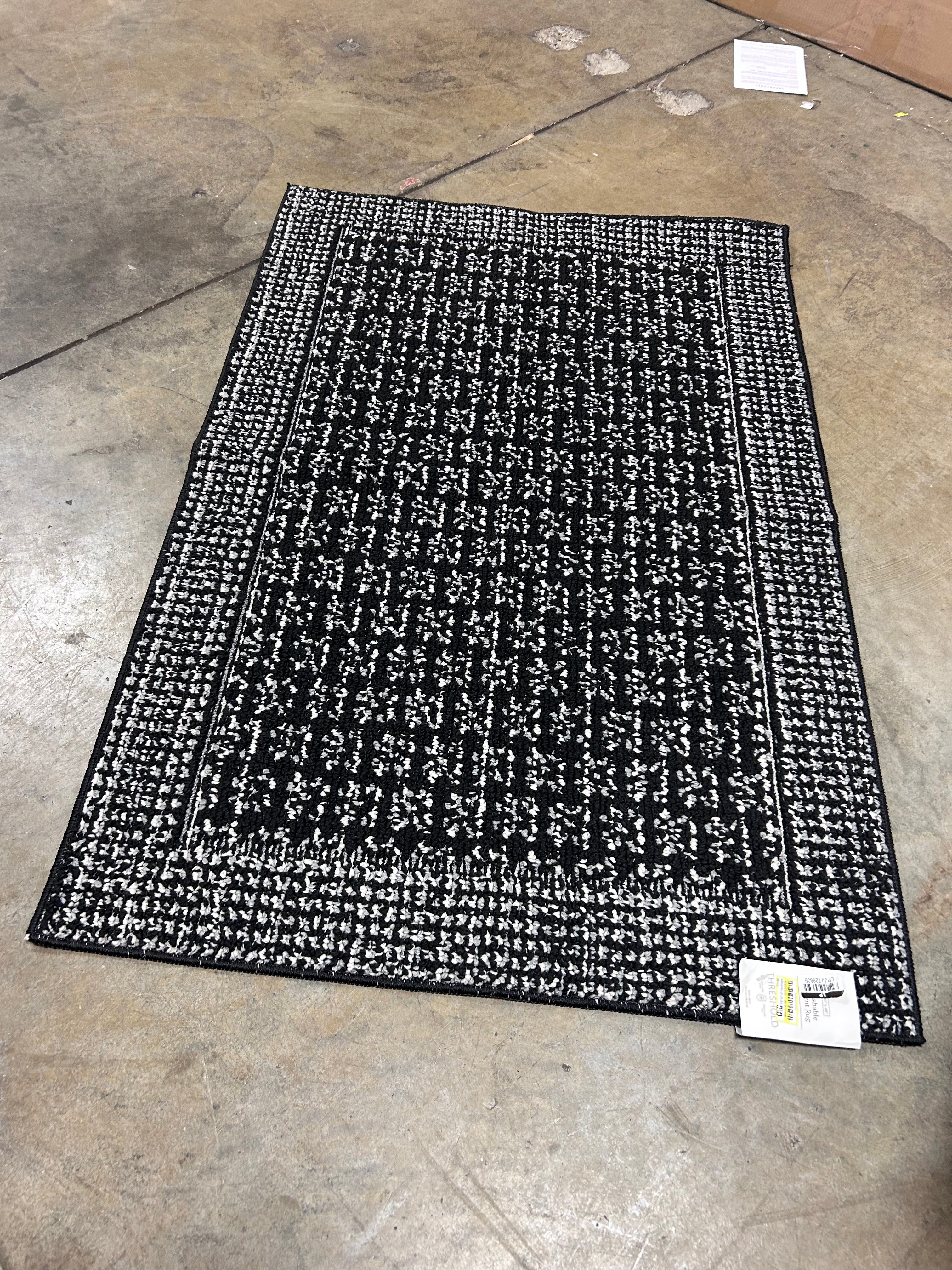 2'6"x3'10" Washable Geometric Border Tufted Accent Rug Black - Image 4