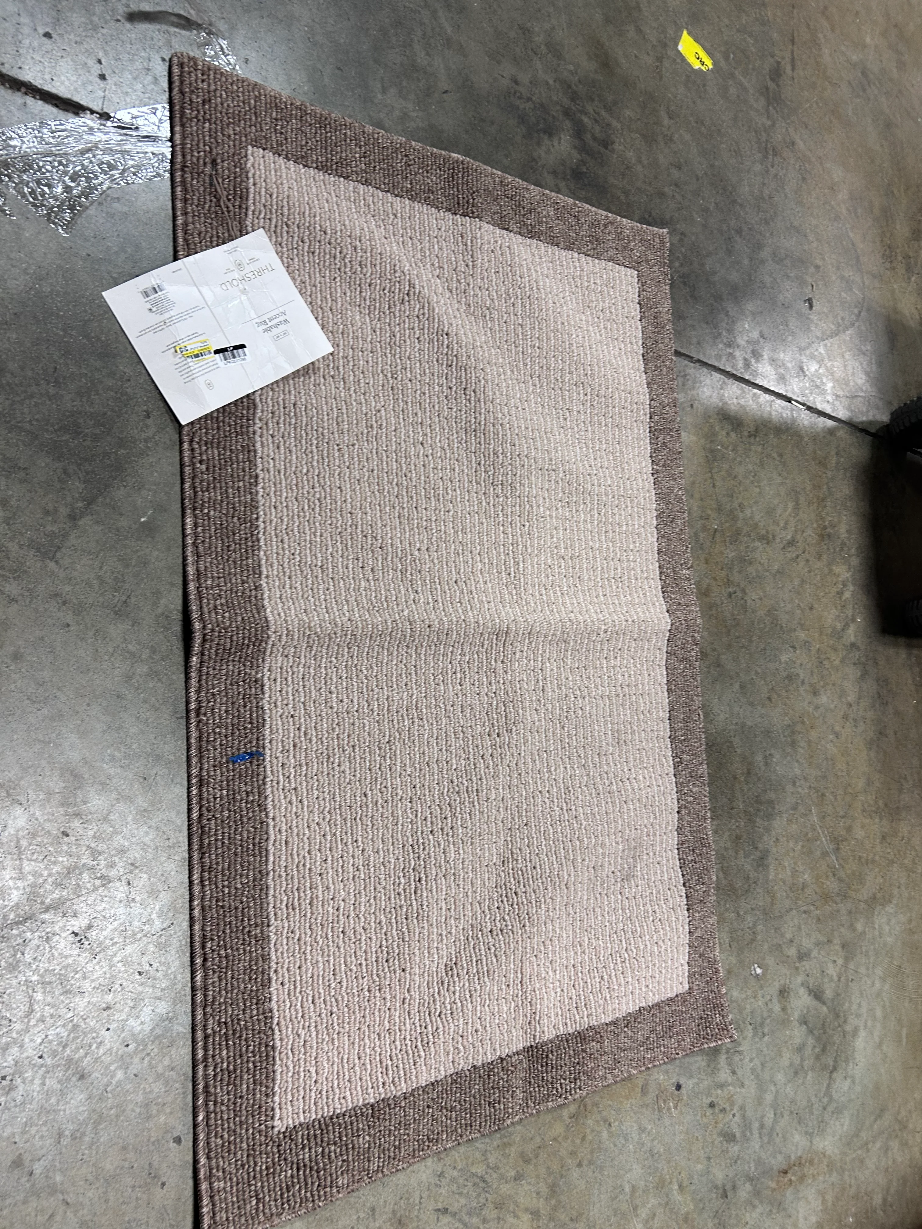 2'6"x3'10" Washable Madison Border Accent Rug Tan - Image 6