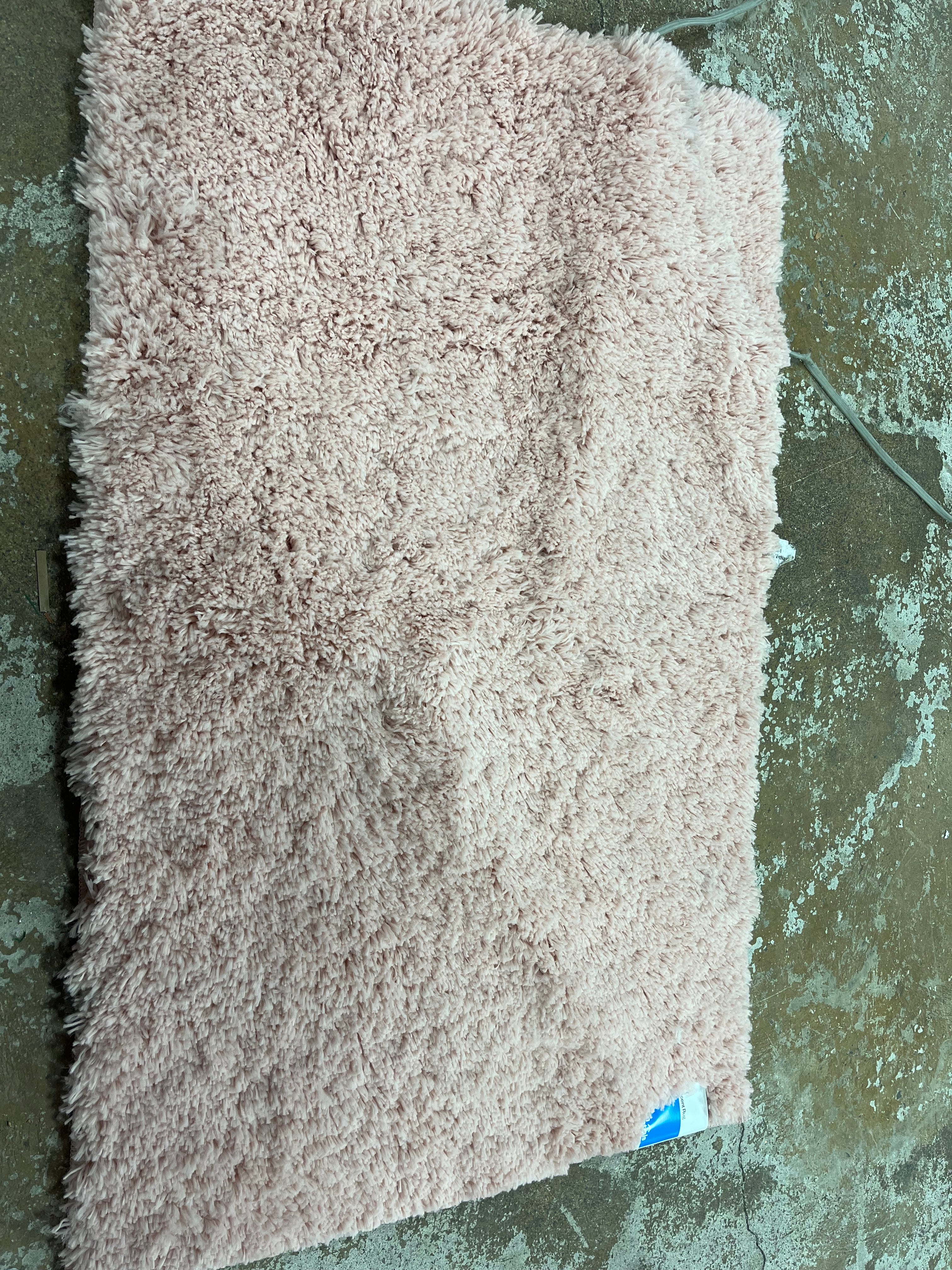 2'6"x3'10" Washable Plush Shag Accent Rug Pink - Image 4