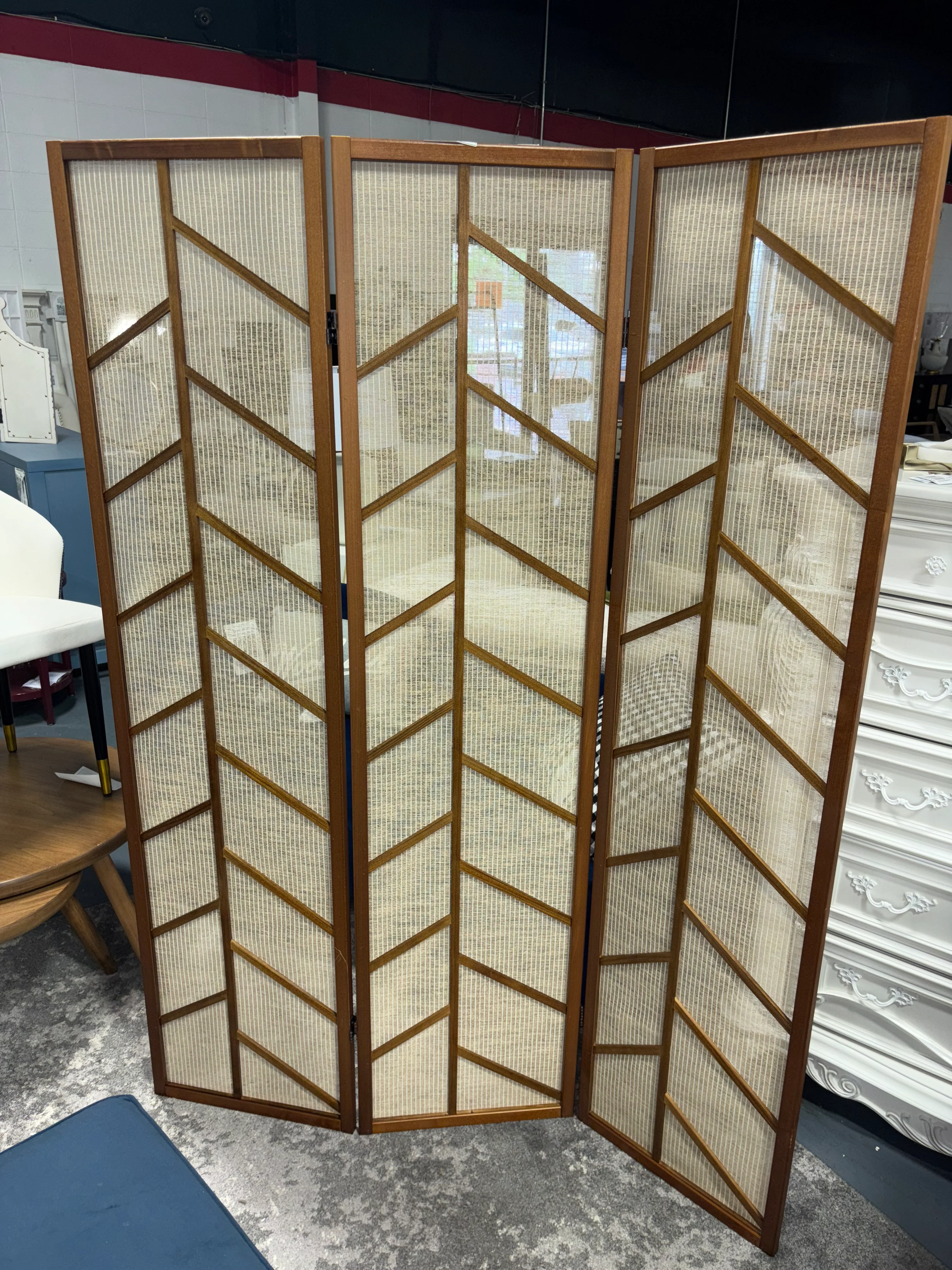 3-Panel Room Divider Screen with Jute Insert SHOWROOM ITEM - Image 4