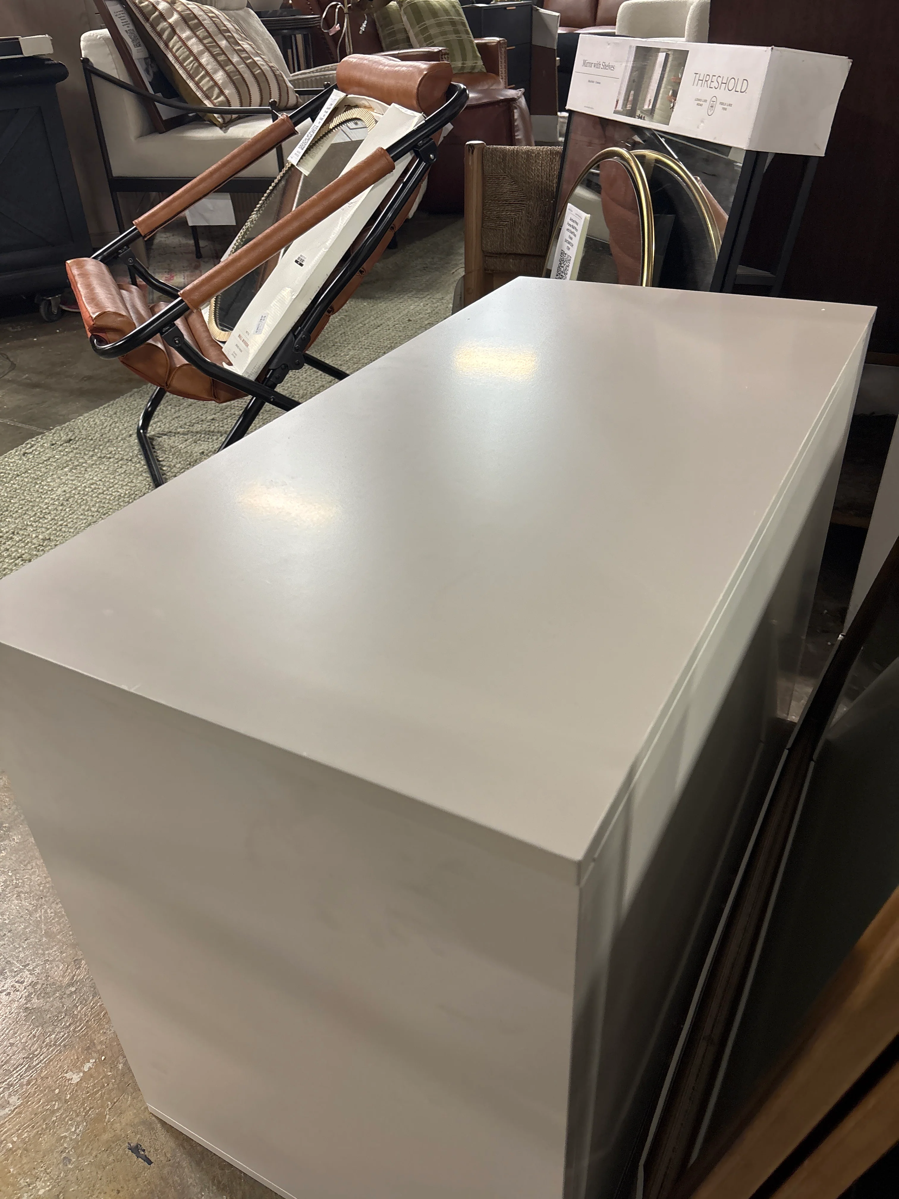 31.4" Modern Cream 3-Drawer Dresser Push to Open SHOWROOM ITEM - Image 4