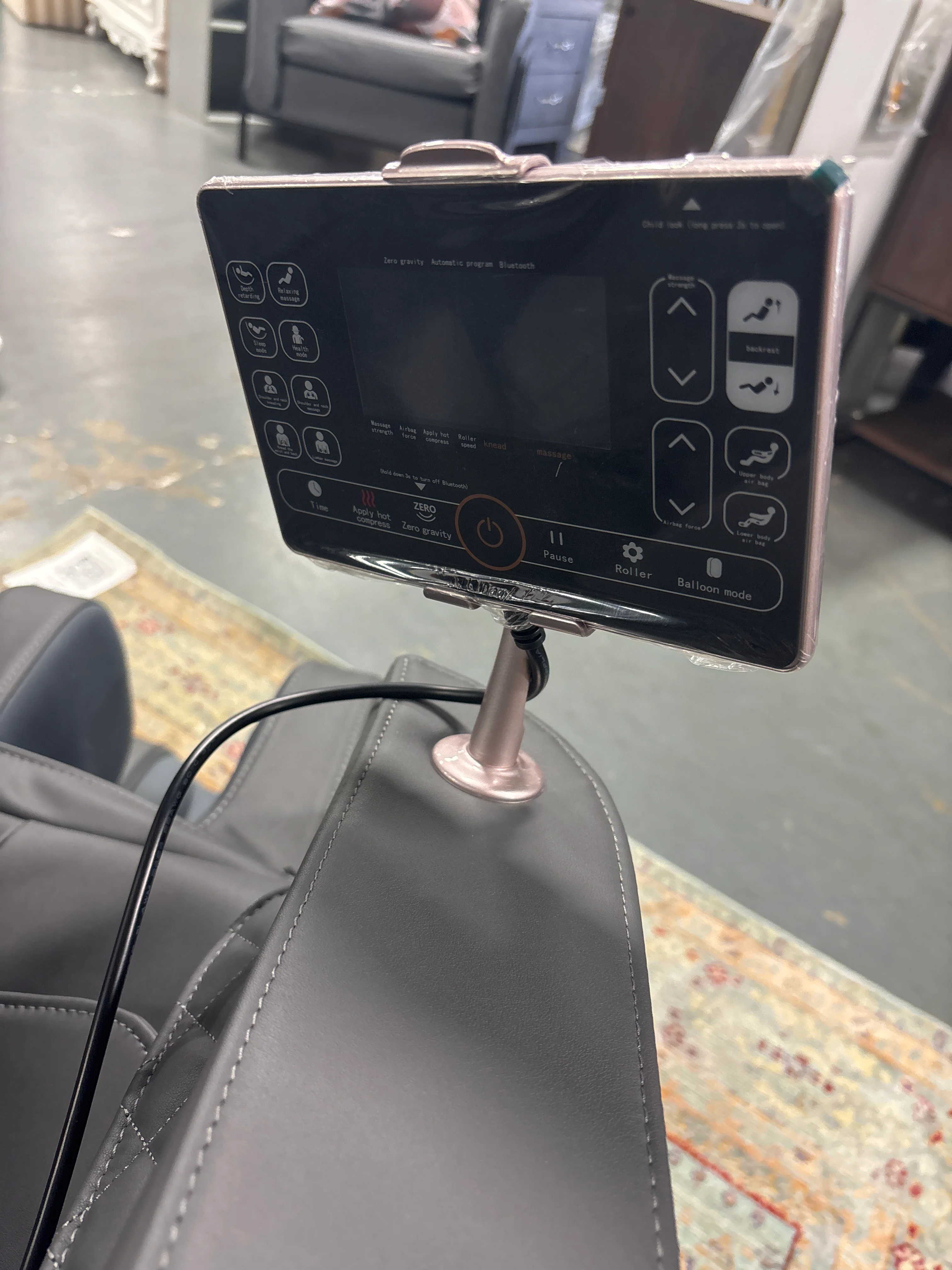 4D Massage Chair Zero Gravity Recliner SHOWROOM ITEM - Image 4