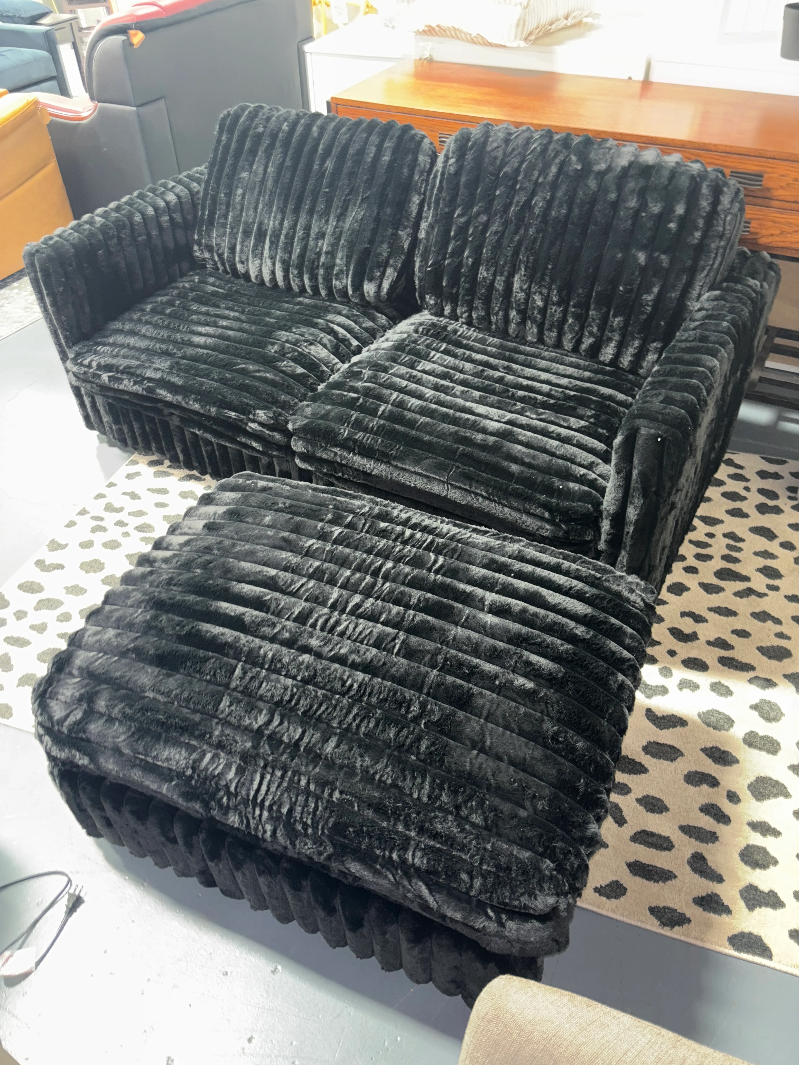 3pc Cloud Modular Sectional Sofa Set - Black SHOWROOM ITEM - Image 5