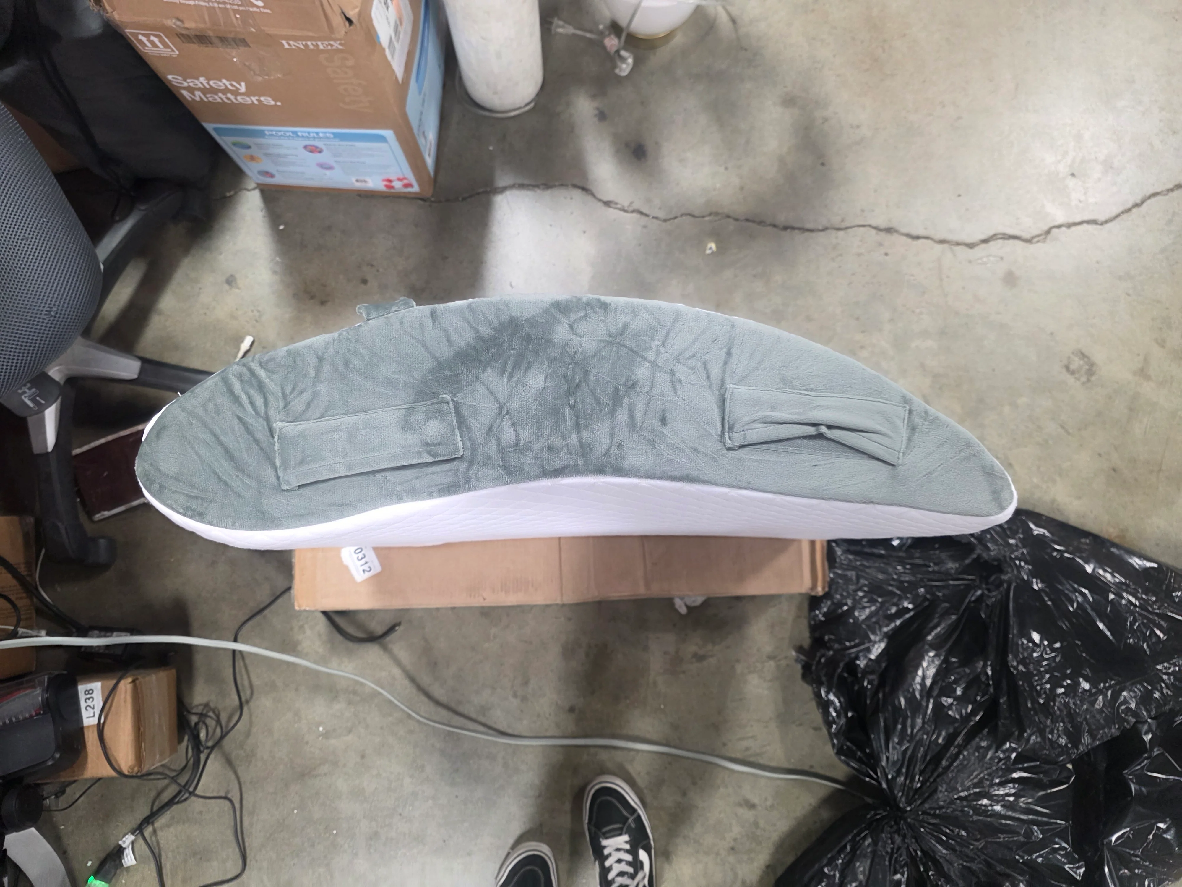 1-Piece Support Wedge CURVED PILLOW ONLY - Image 4