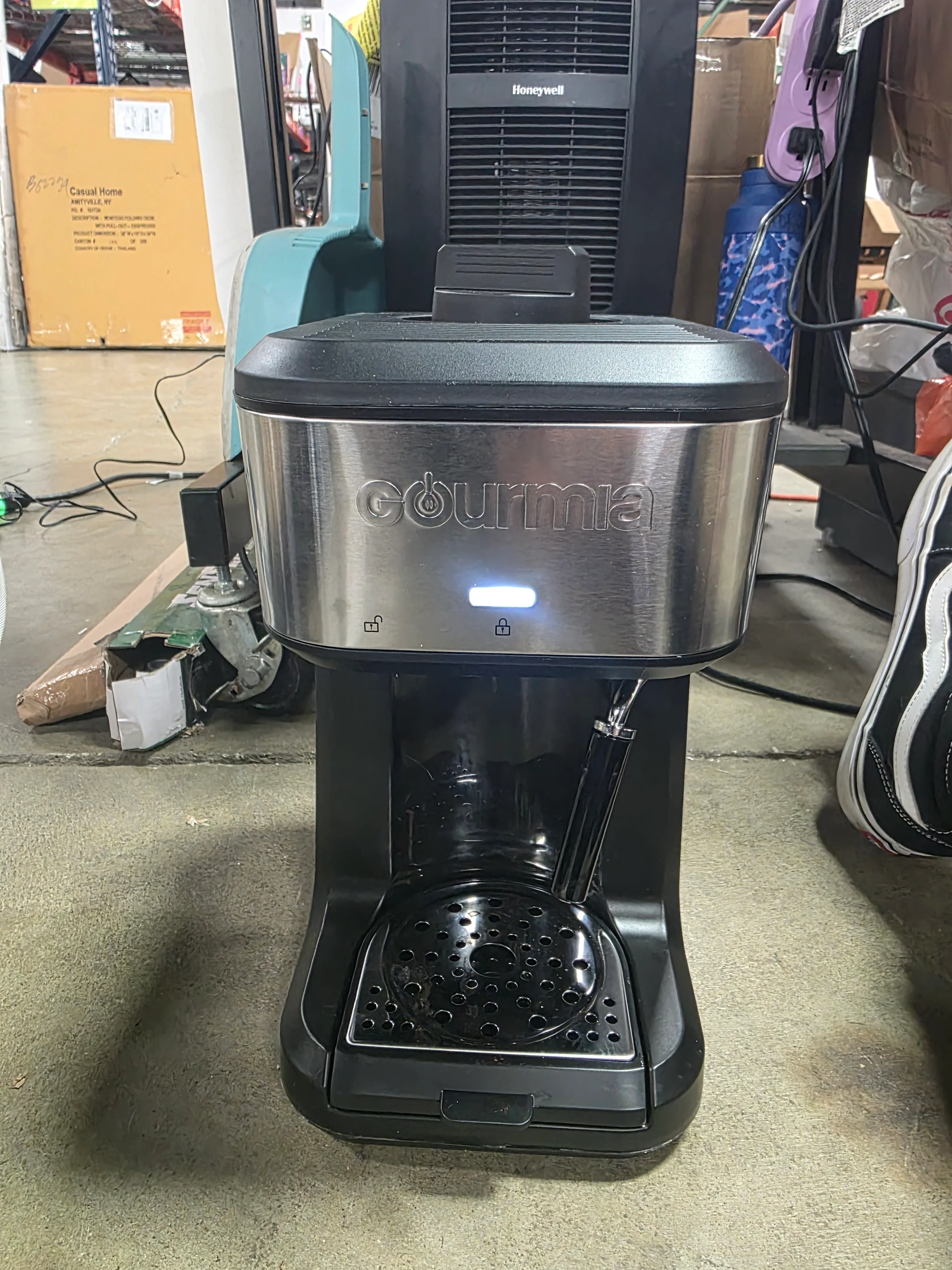 4-Shot Steam Espresso, Cappuccino, and Latte Maker with Frothing Wand Electric - Image 9