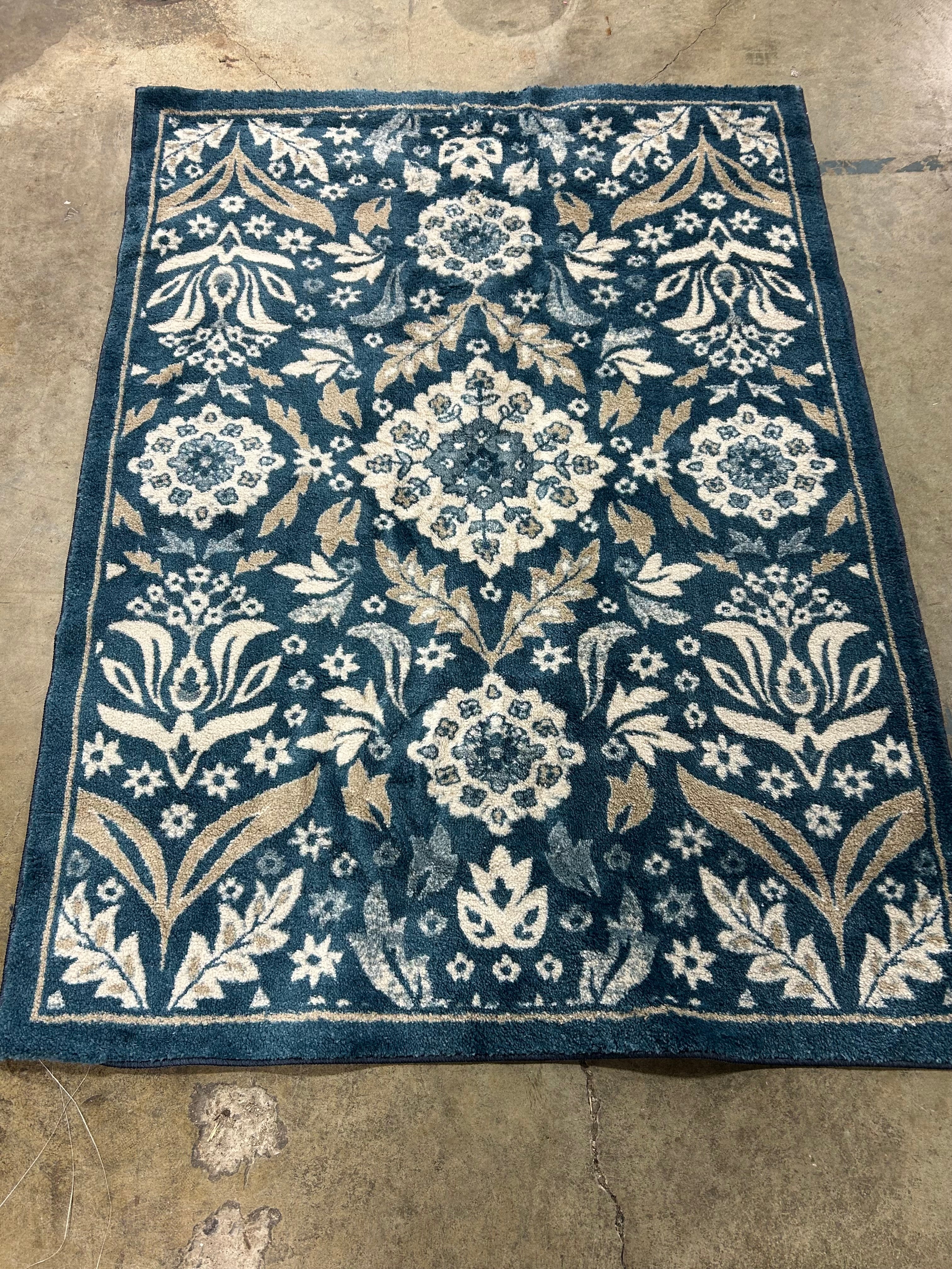 Persian Area Rug Blue 4'x5'6" - Image 5