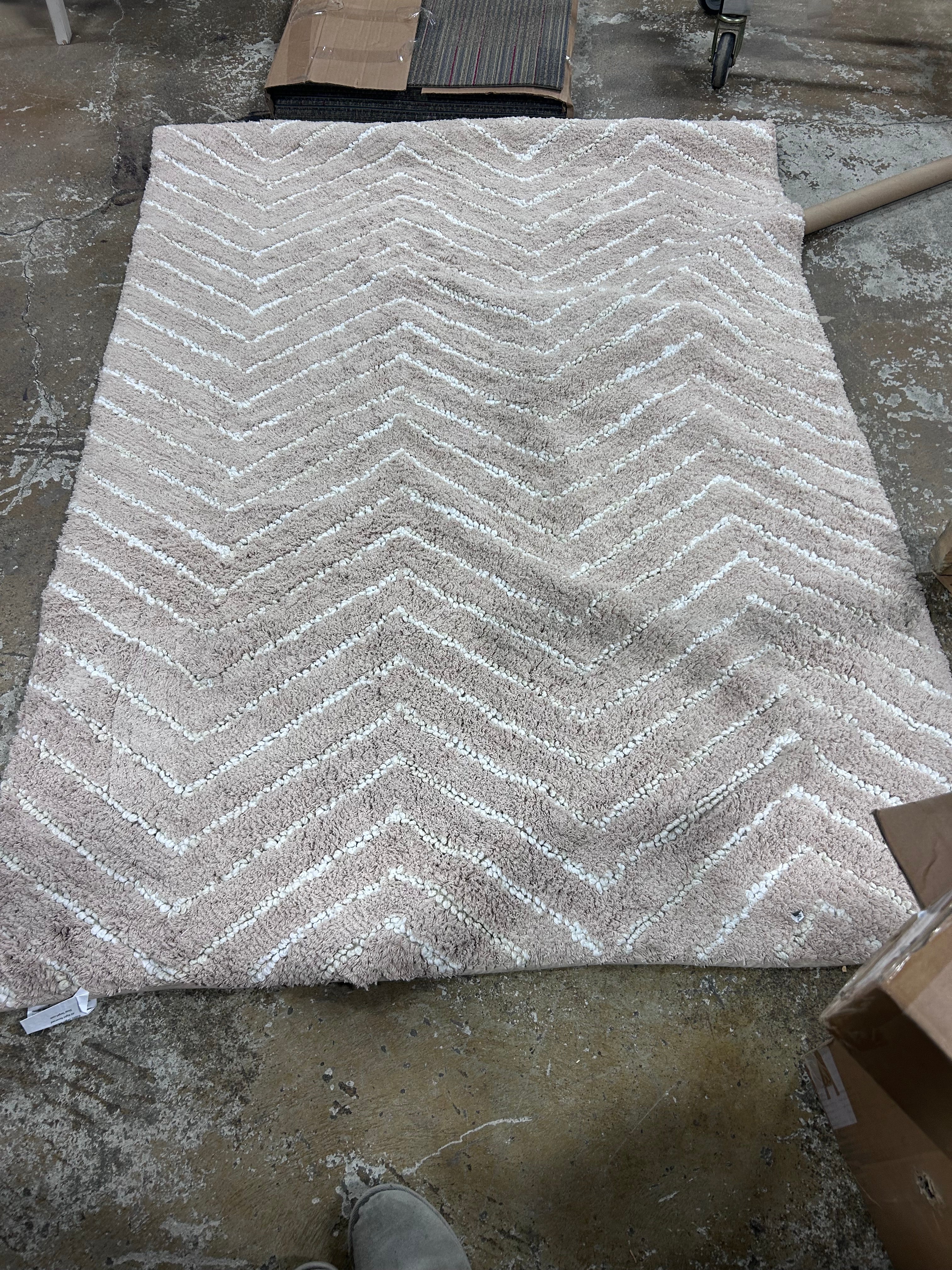 Tufted Cotton Chevron Kids' Rug Beige 4x6 - Image 7