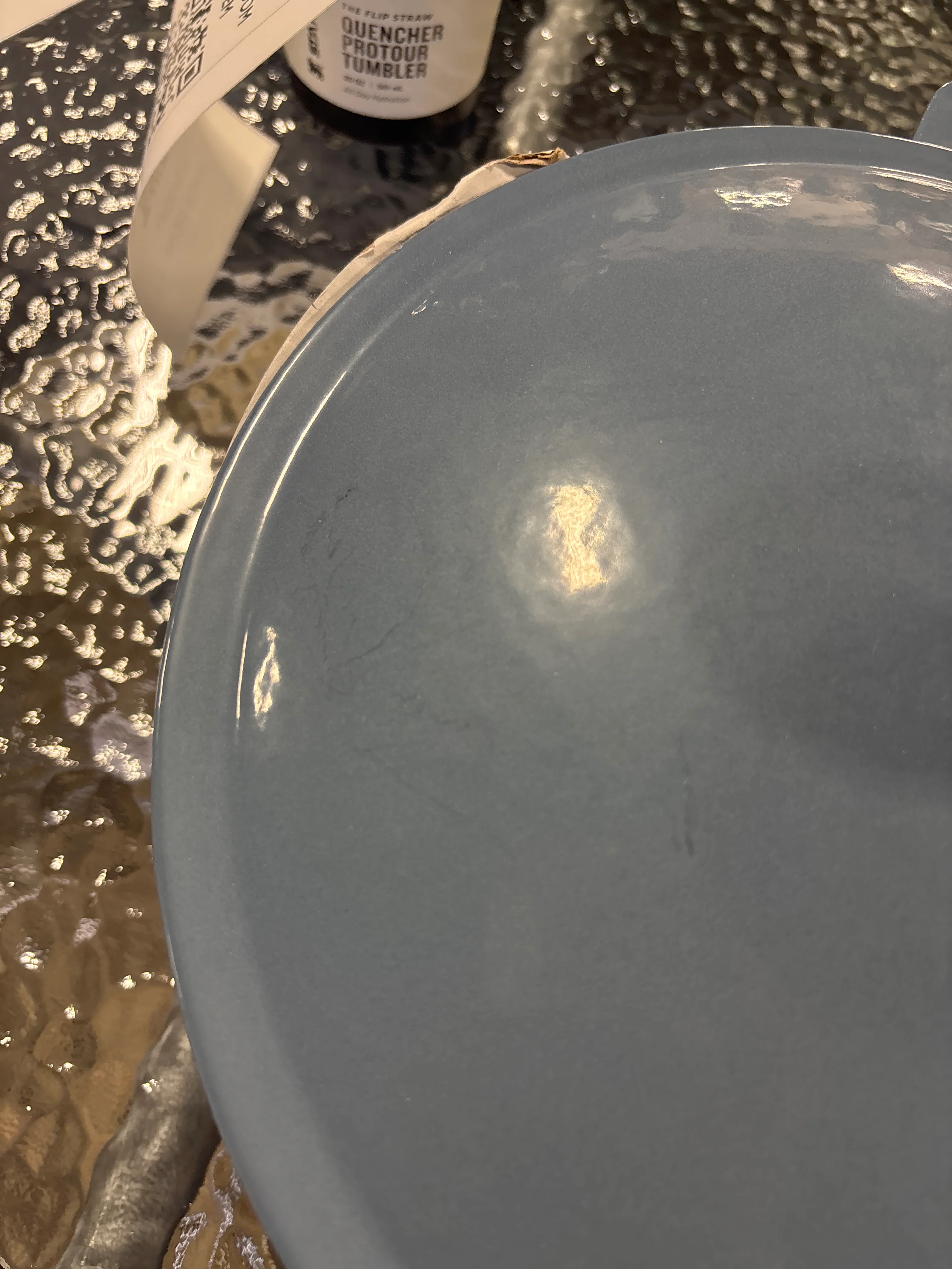 5.5qt Enamel Dutch Oven Blue SHOWROOM ITEM - Image 3