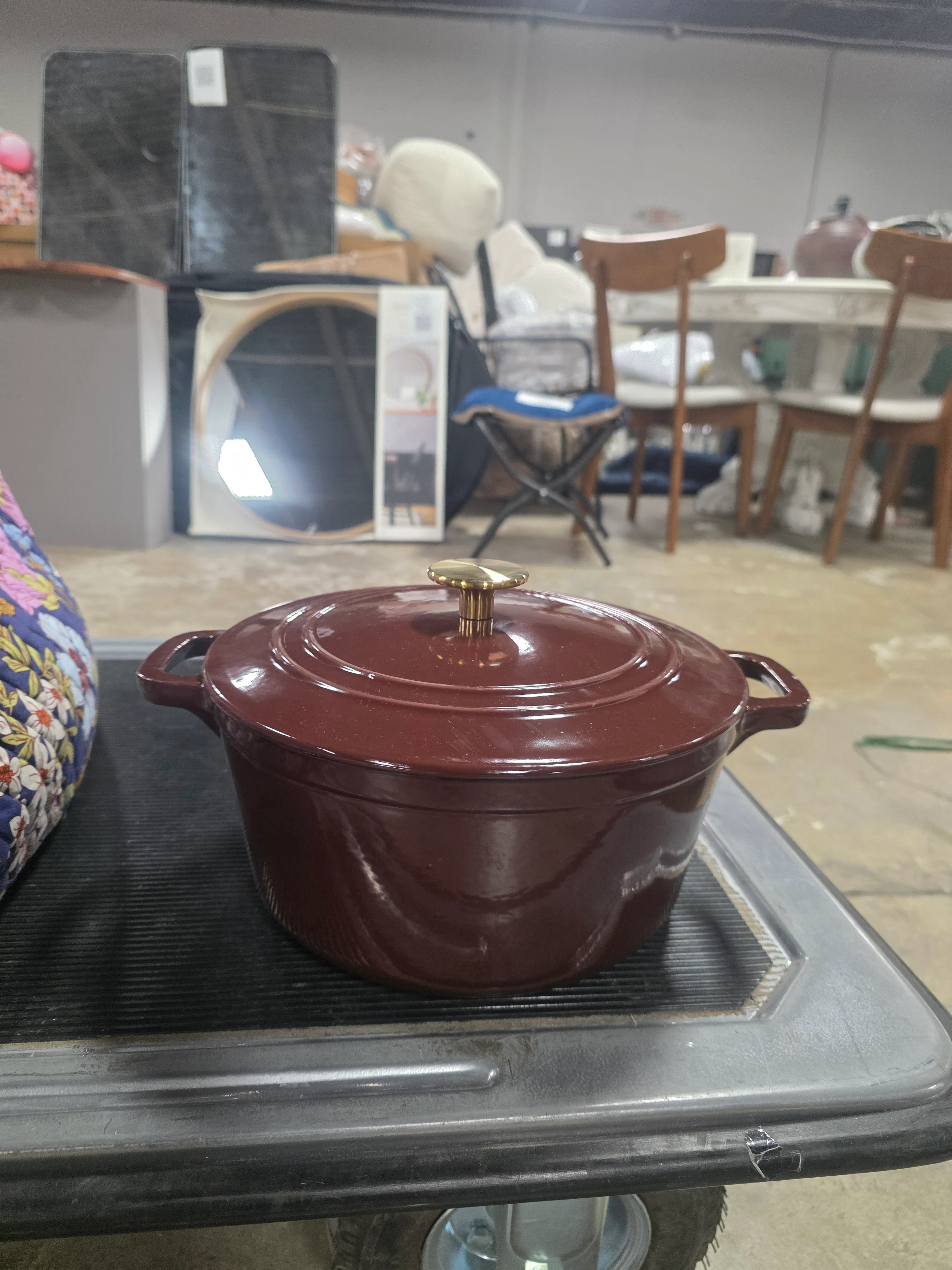 5qt Dutch Oven Red - Hearth & Hand™ with Magnolia - SHOWROOM ITEM - Image 3