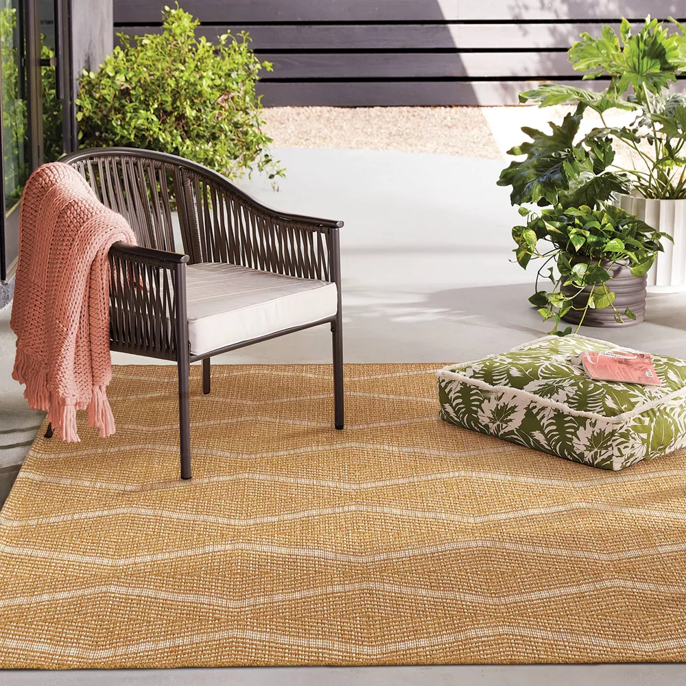 Wavy Striped Rectangular Woven Outdoor Area Rug Ivory 5'x7' - Image 4