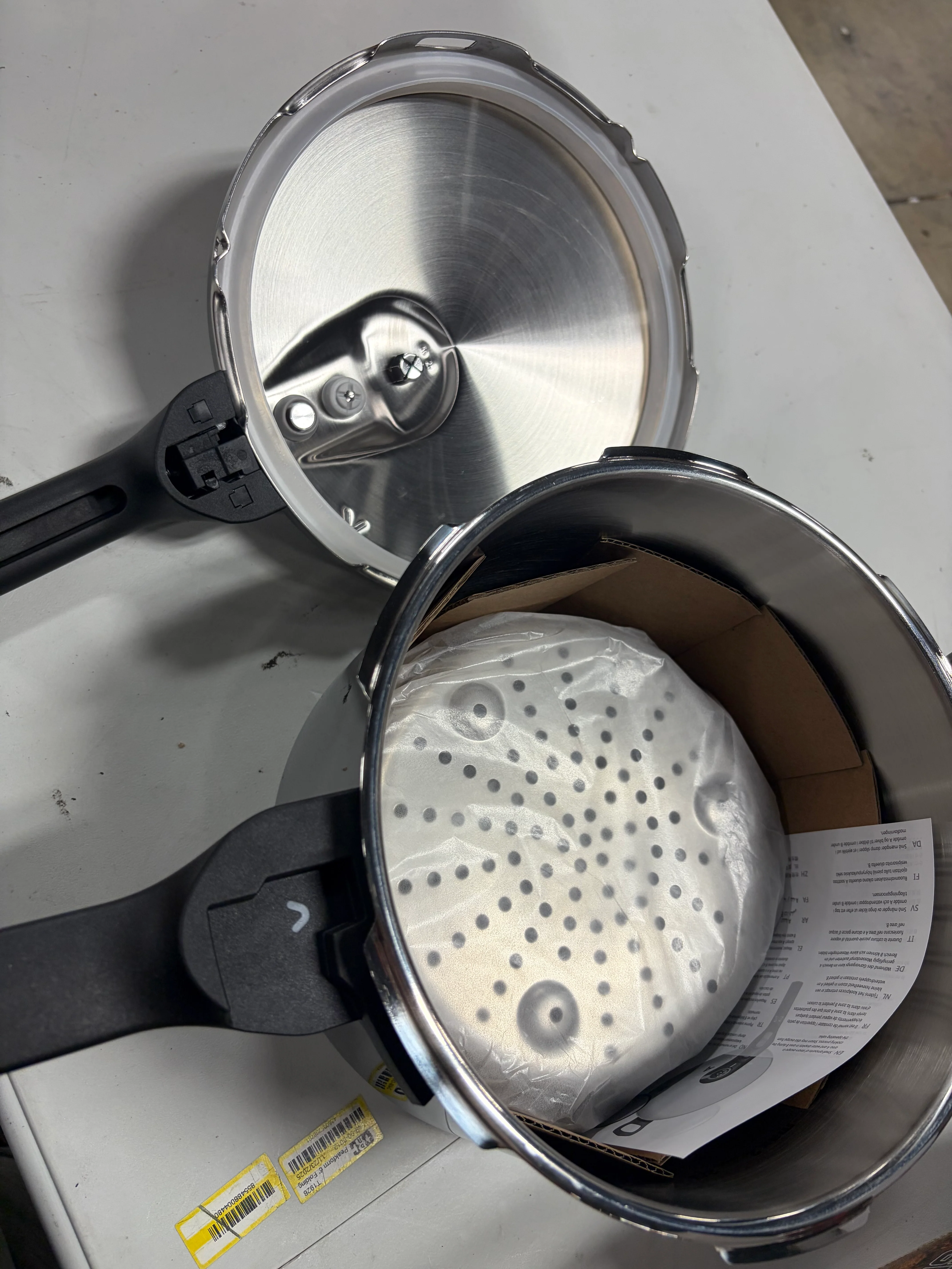 Stainless Steel Pressure Cooker with Straining Basket - Image 7