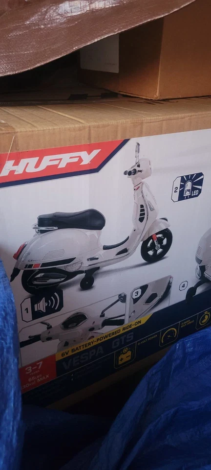 6V Vespa Ride-On Electric Scooter Kids Ideal , White - Image 3