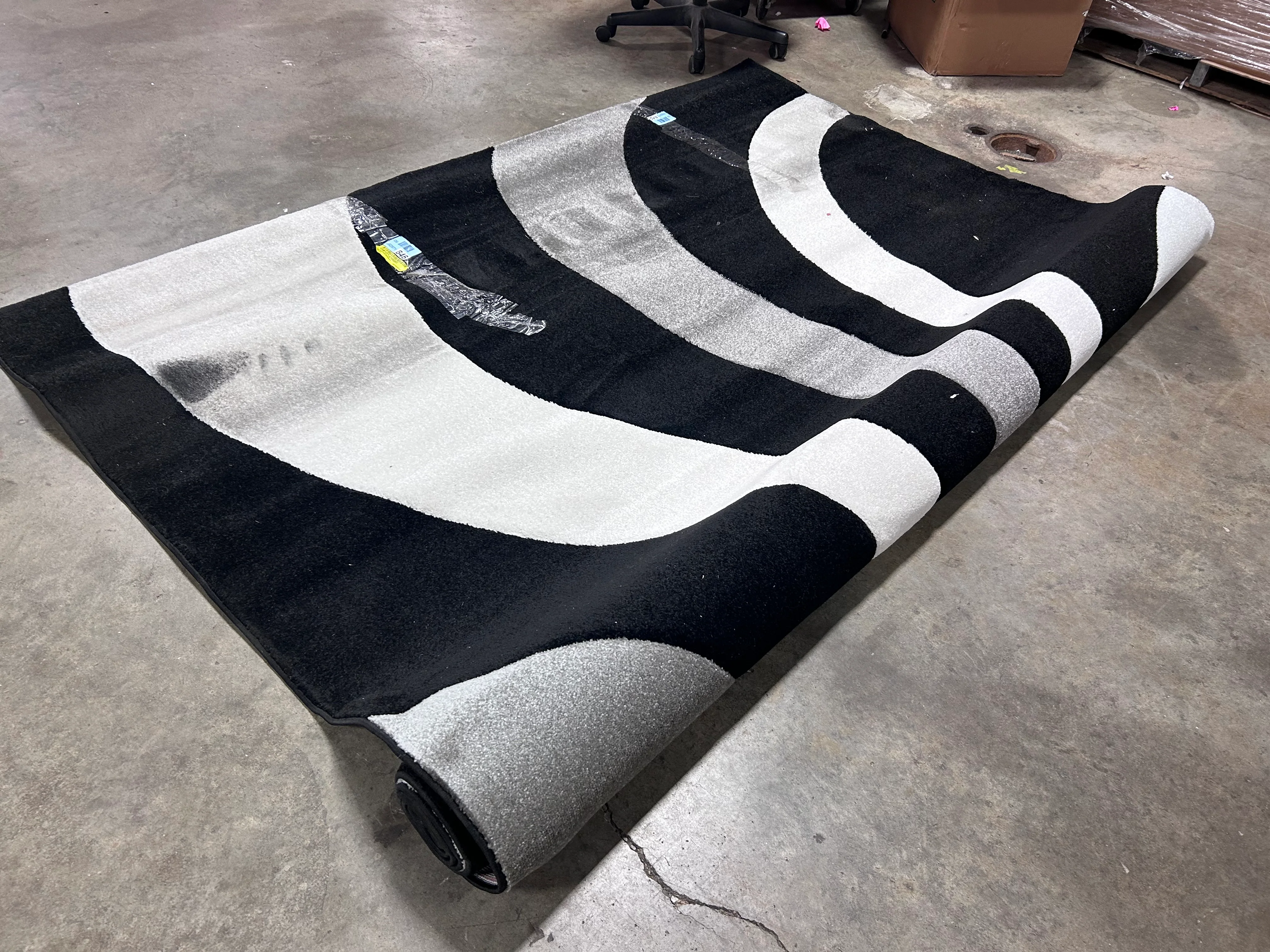 7*10 Alyta Abstract Black White Area Rug - Image 5