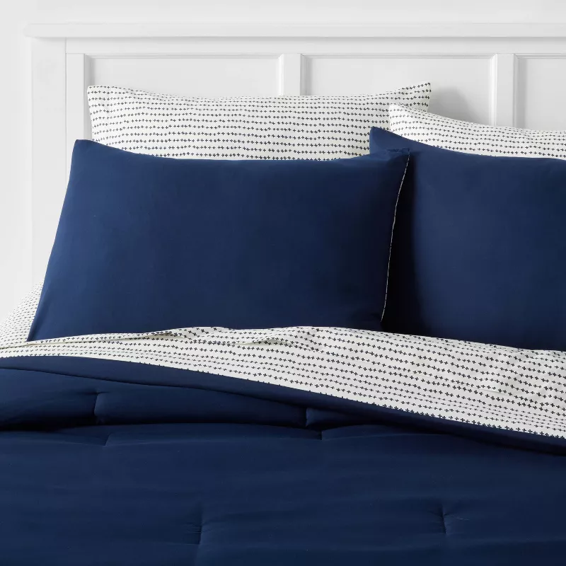 7pc Queen Solid Microfiber Comforter & Sheets Set Navy/Gray - Polyester Bedding, Quilted, OEKO-TEX Certified - Image 4