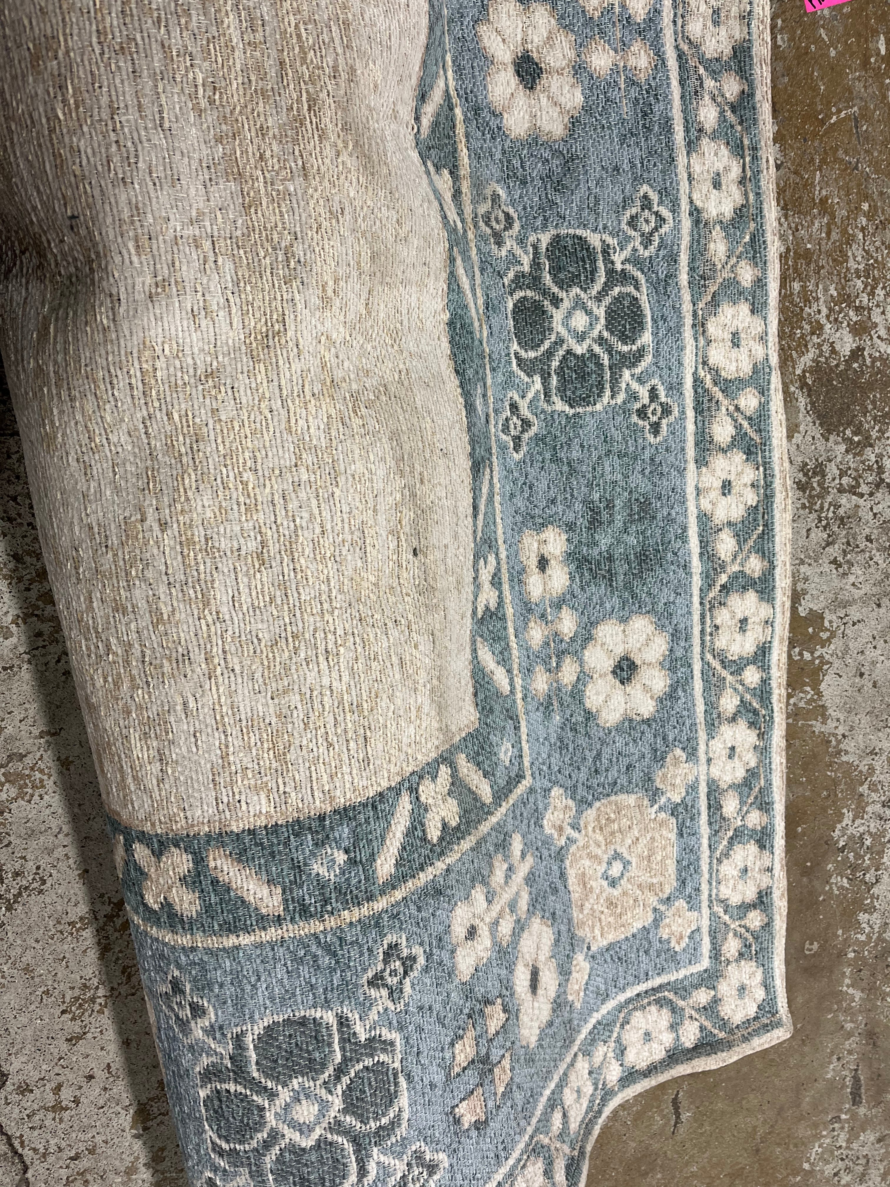 Border Area Rug Blue 7x10 - Image 6