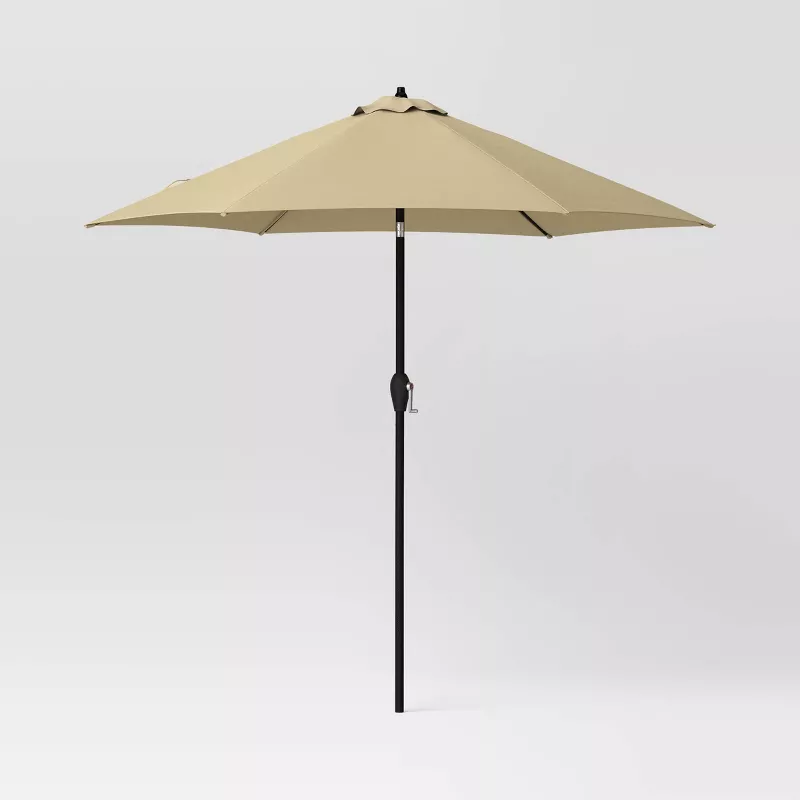 Round Outdoor Patio Market Umbrella with Black Pole