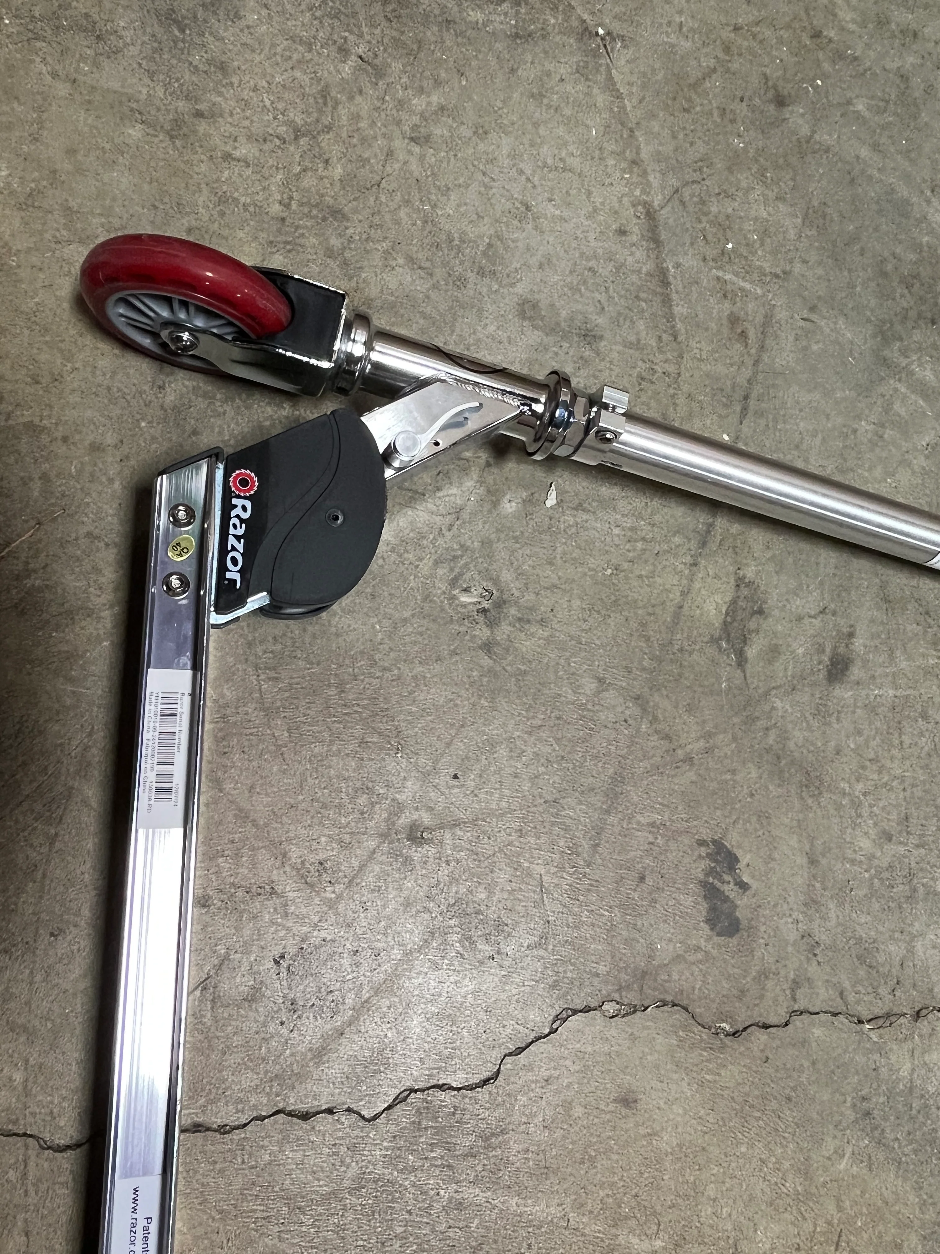 A 2-Wheel Kick Scooter - Red, - Image 7