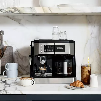 All-In-One Combination Coffee and Espresso Machine : 10-Cup, 15 Bars, Digital Timer, Black - Image 5