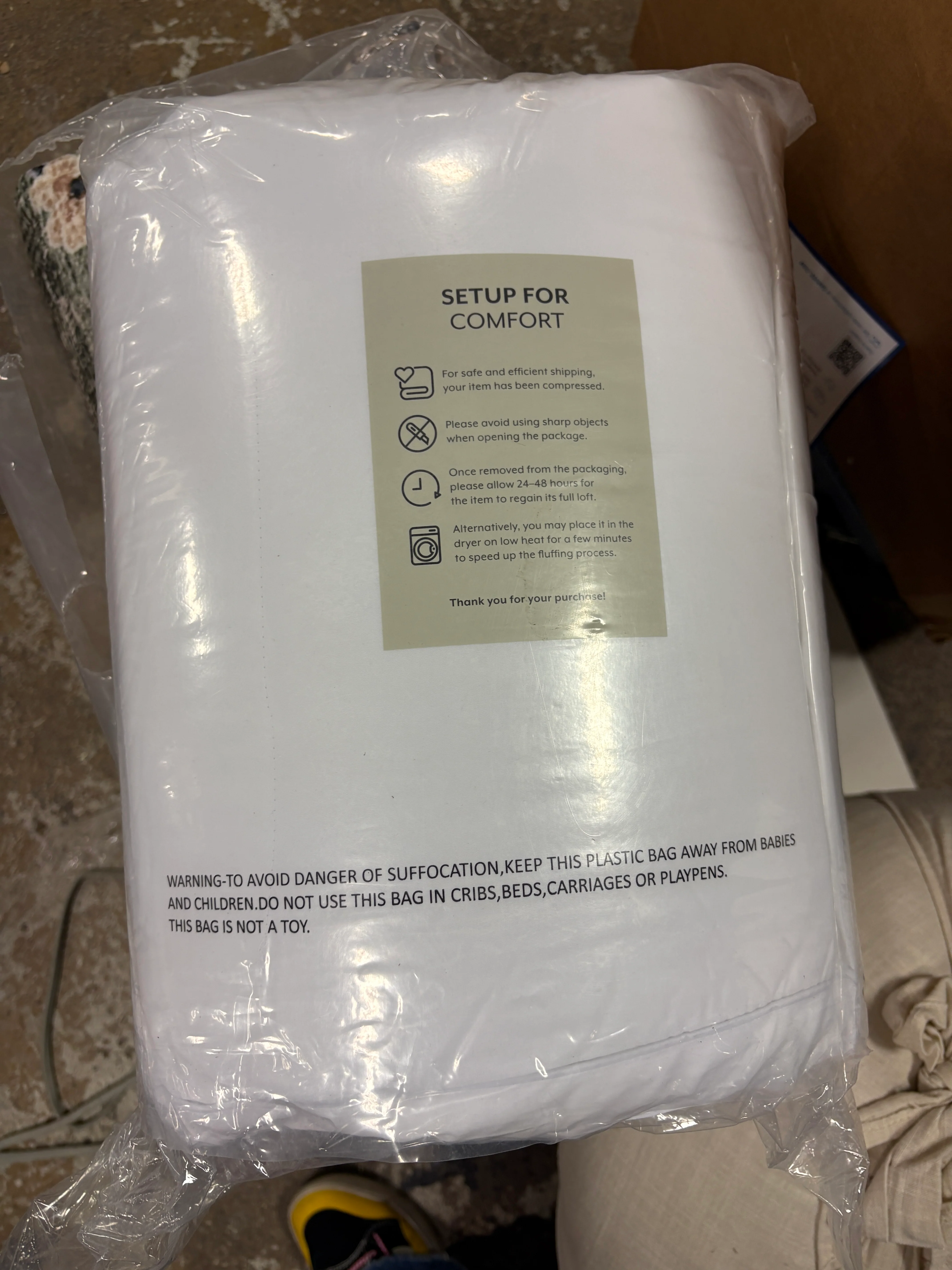 All Season Lightweight Solid Down Alternative Comforter, Queen - Image 5