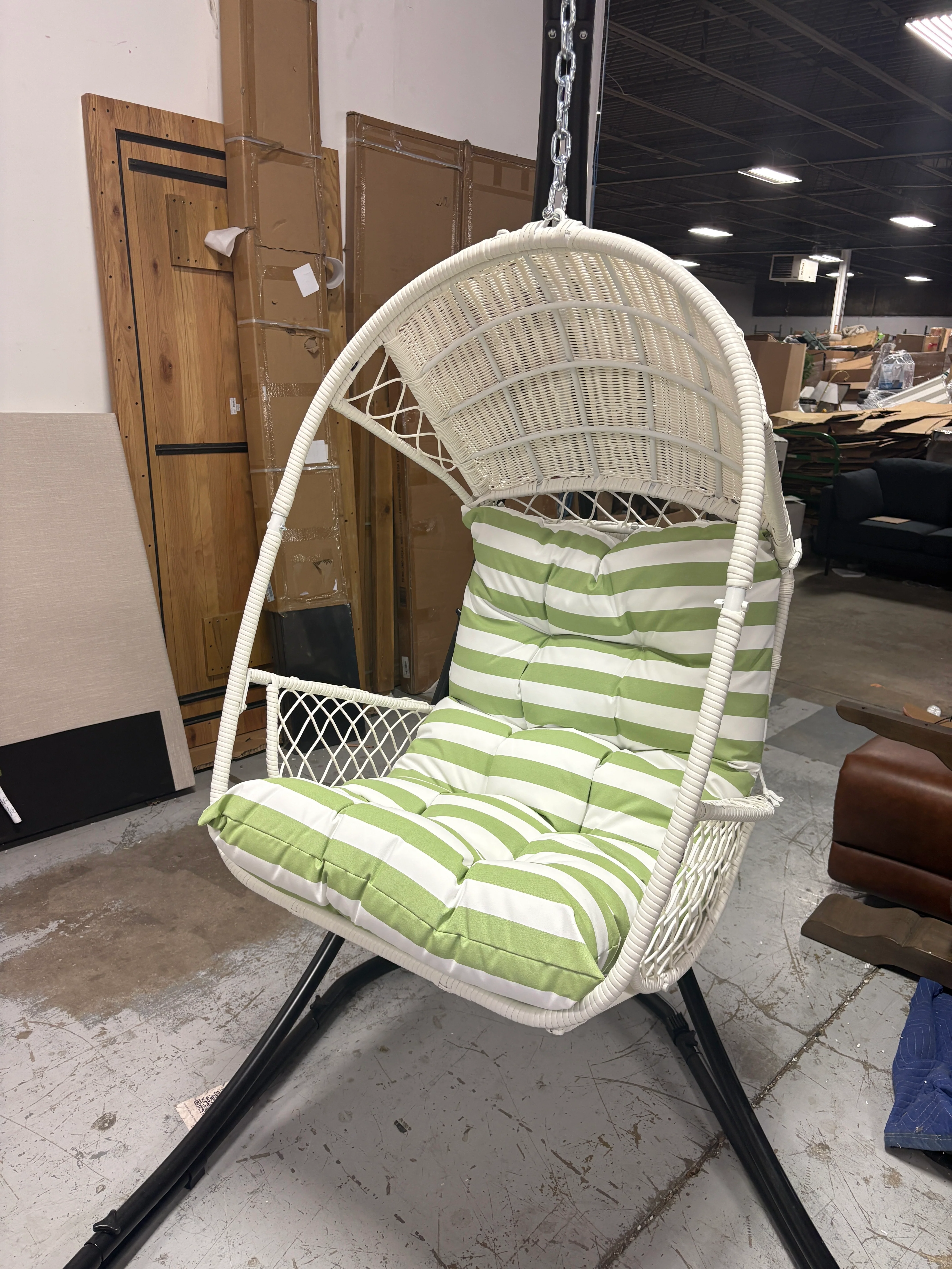 Amanda Wicker Hanging Chair SHOWROOM ITEM - Image 3