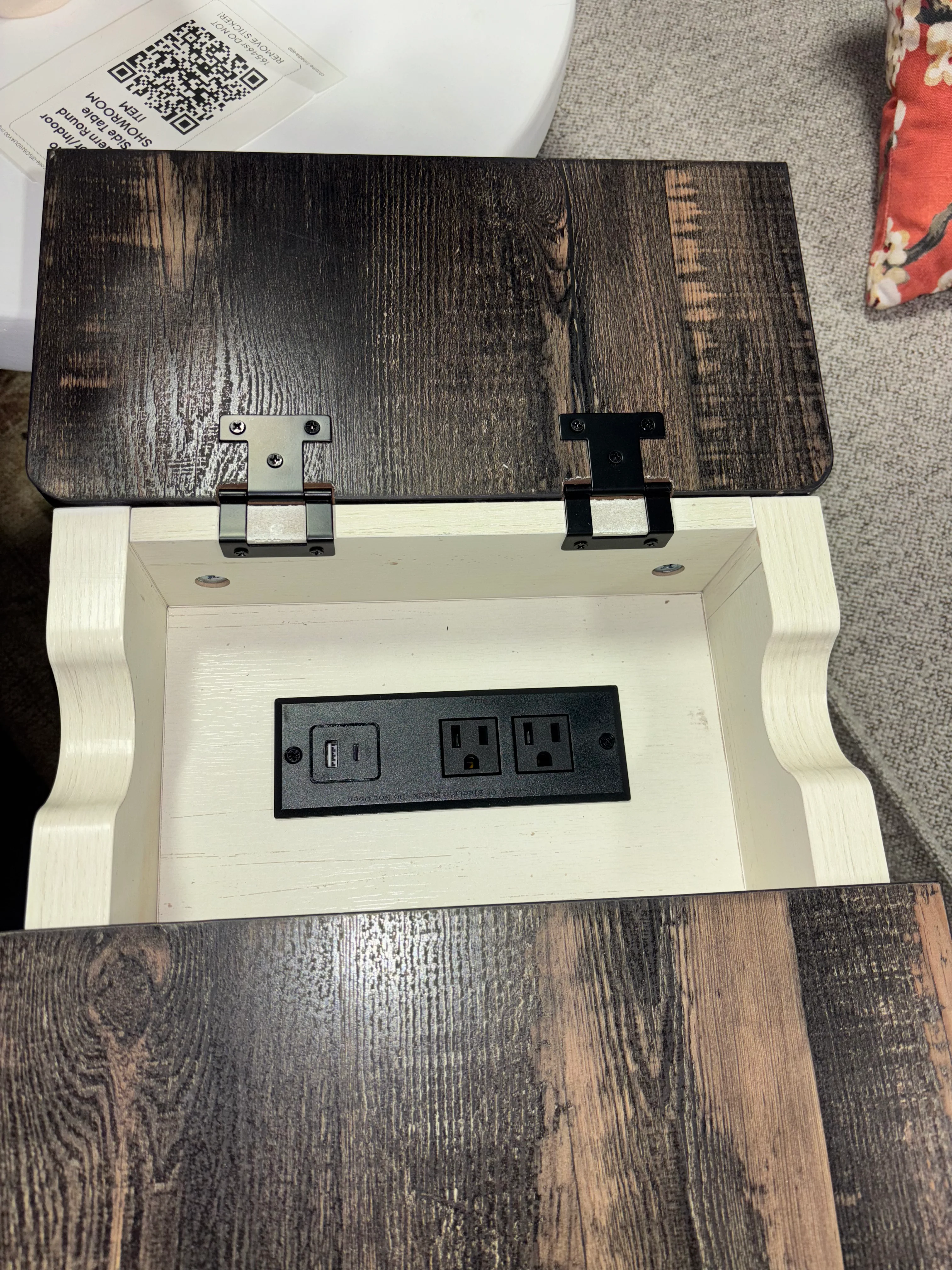 Analiesa End Table With Storage And Charging Station mmm - Image 6