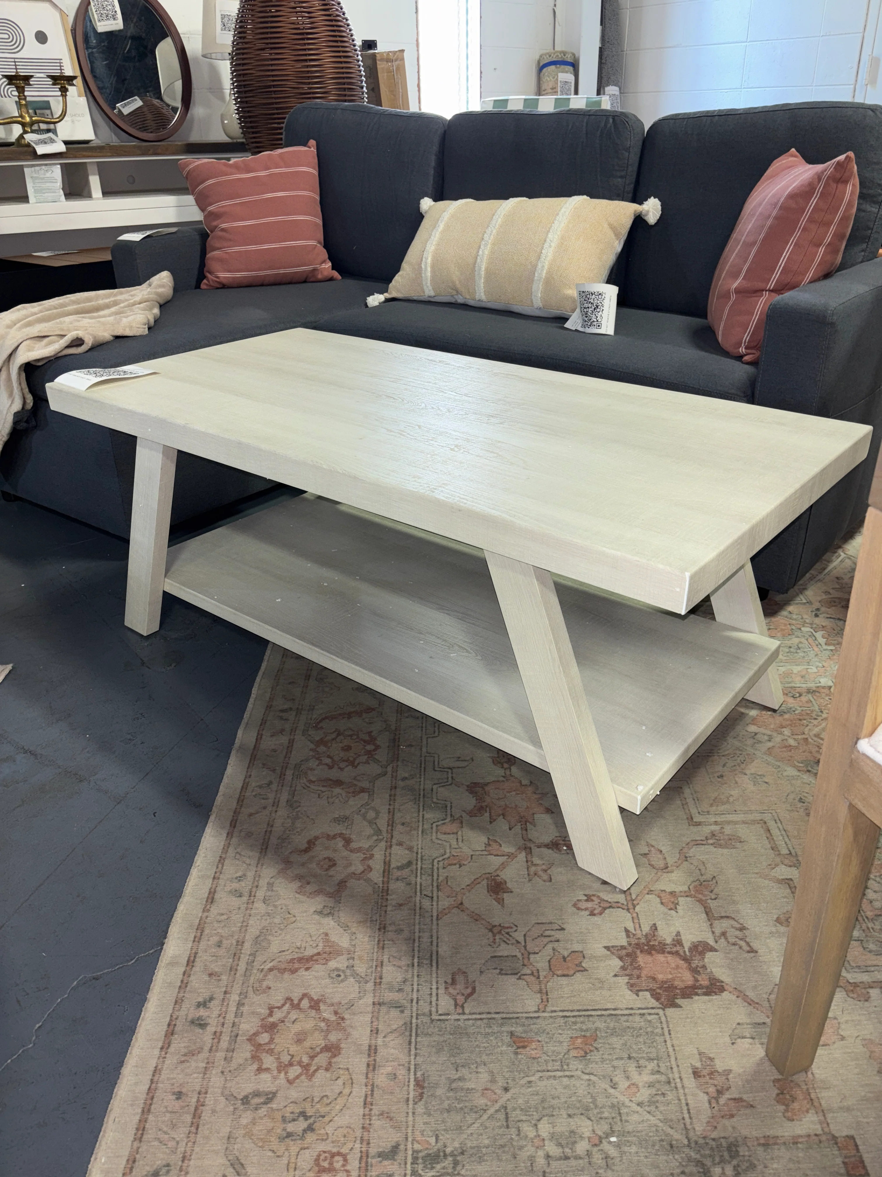 Angeleca Single Coffee Table - White SHOWROOM ITEM - Image 3