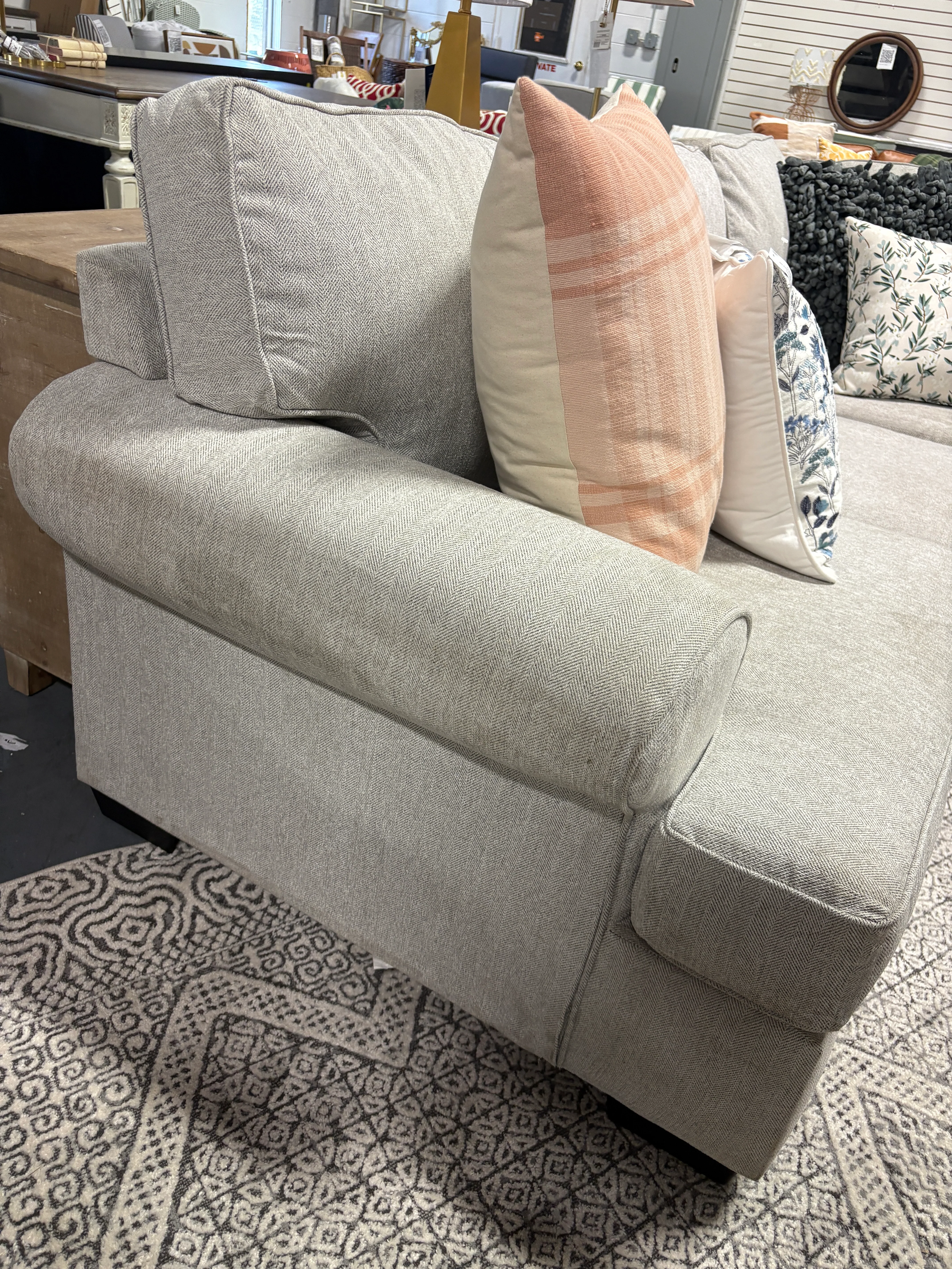 Anniejane 104" Wide Right Hand Facing Corner Sectional SHOWROOM ITEM - Image 5