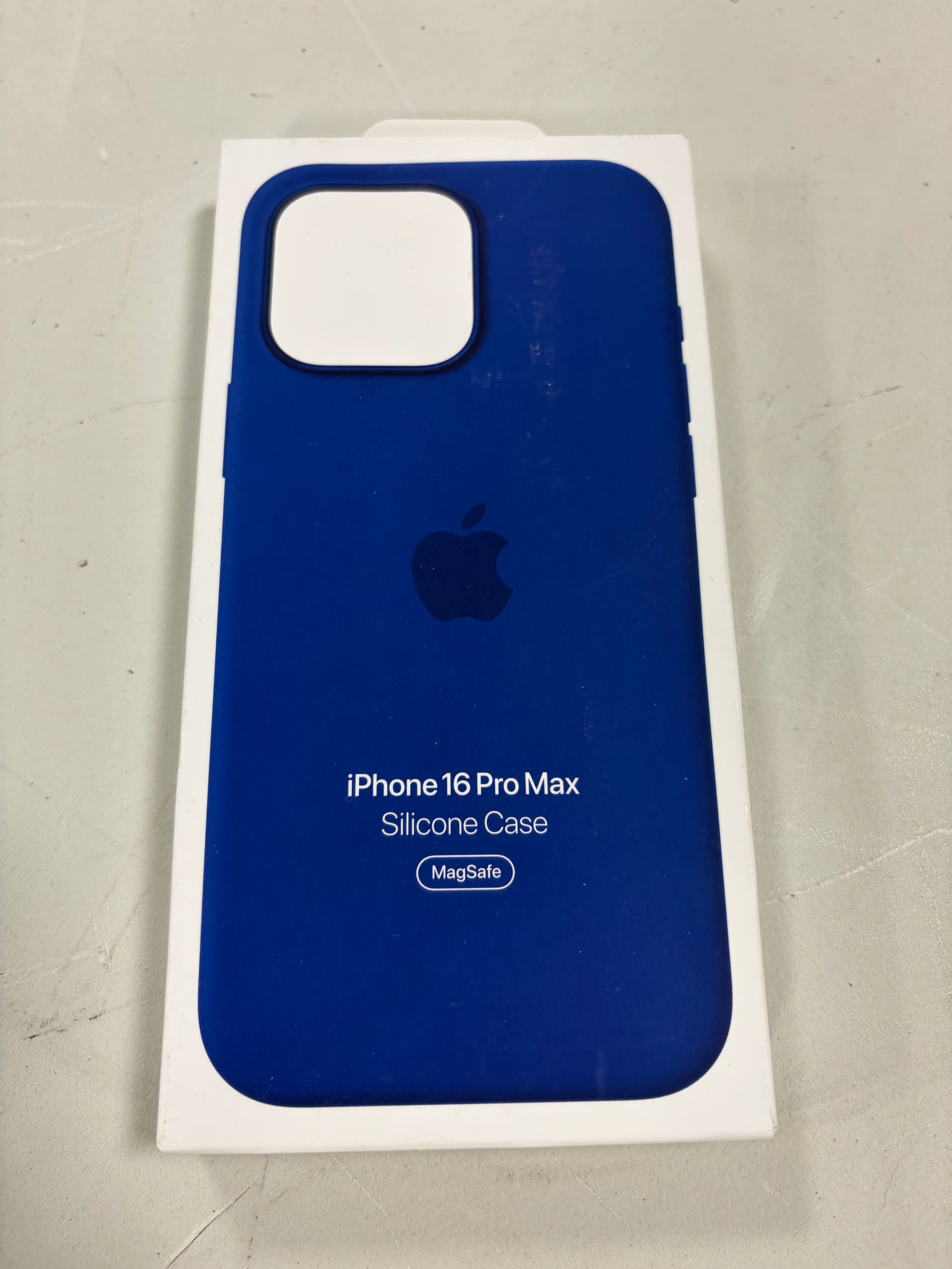 Silicone Case with MagSafe - Ultramarine - Image 5