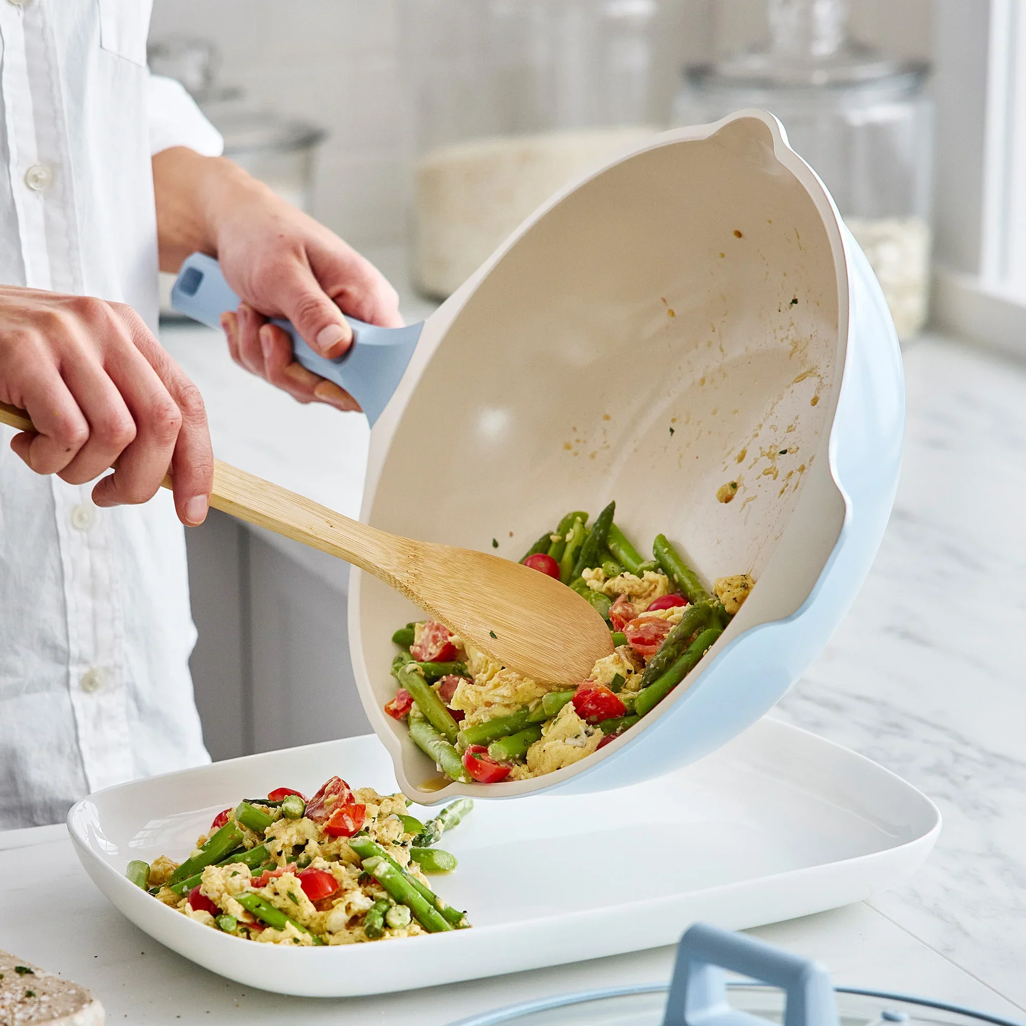 Arte 5-Quart All-In-One Deep Skillet with Lid - Image 4