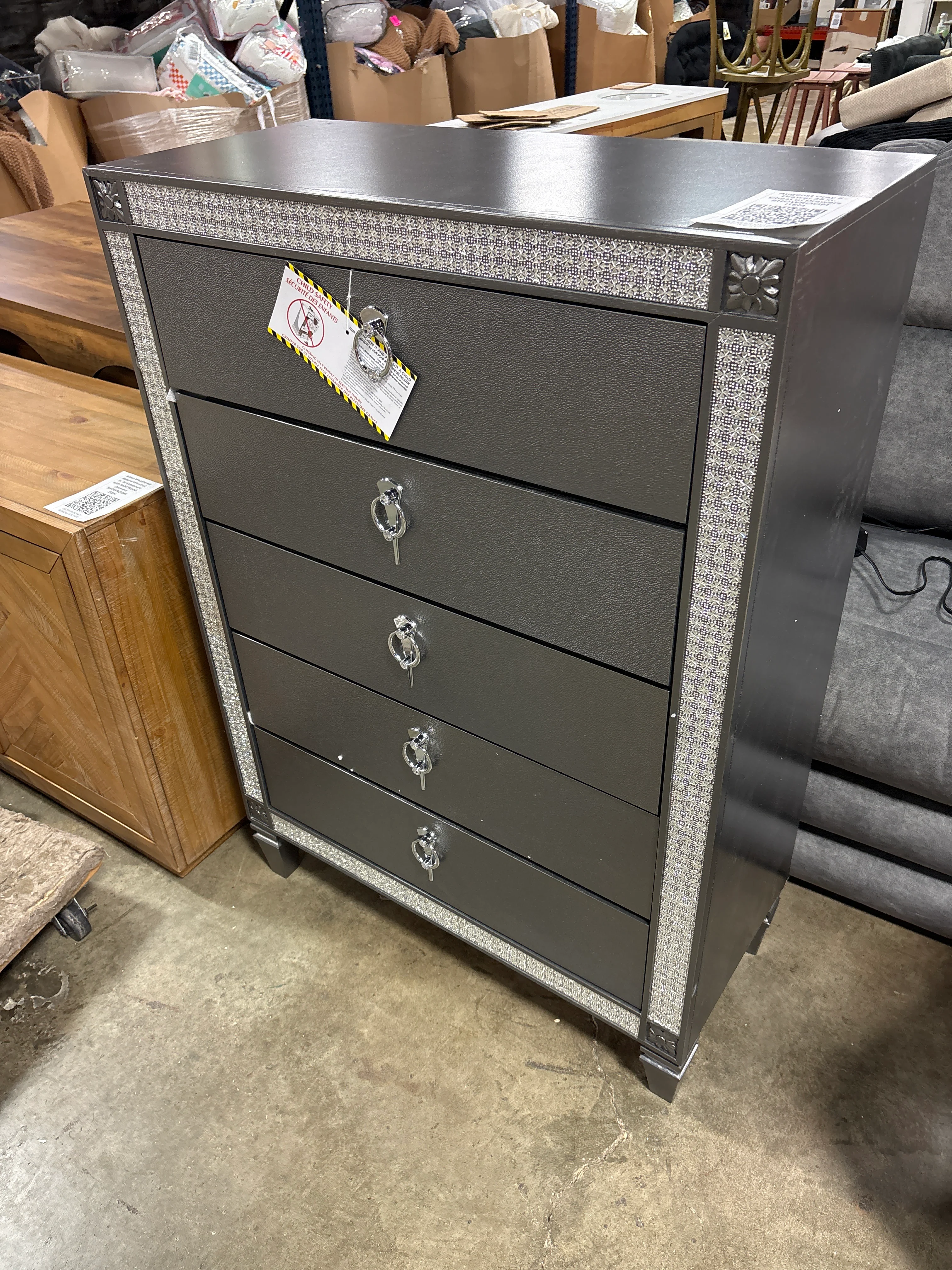 Augenst Gray 5-Drawer 35 in. Chest of Drawers SHOWROOM ITEM - Image 3