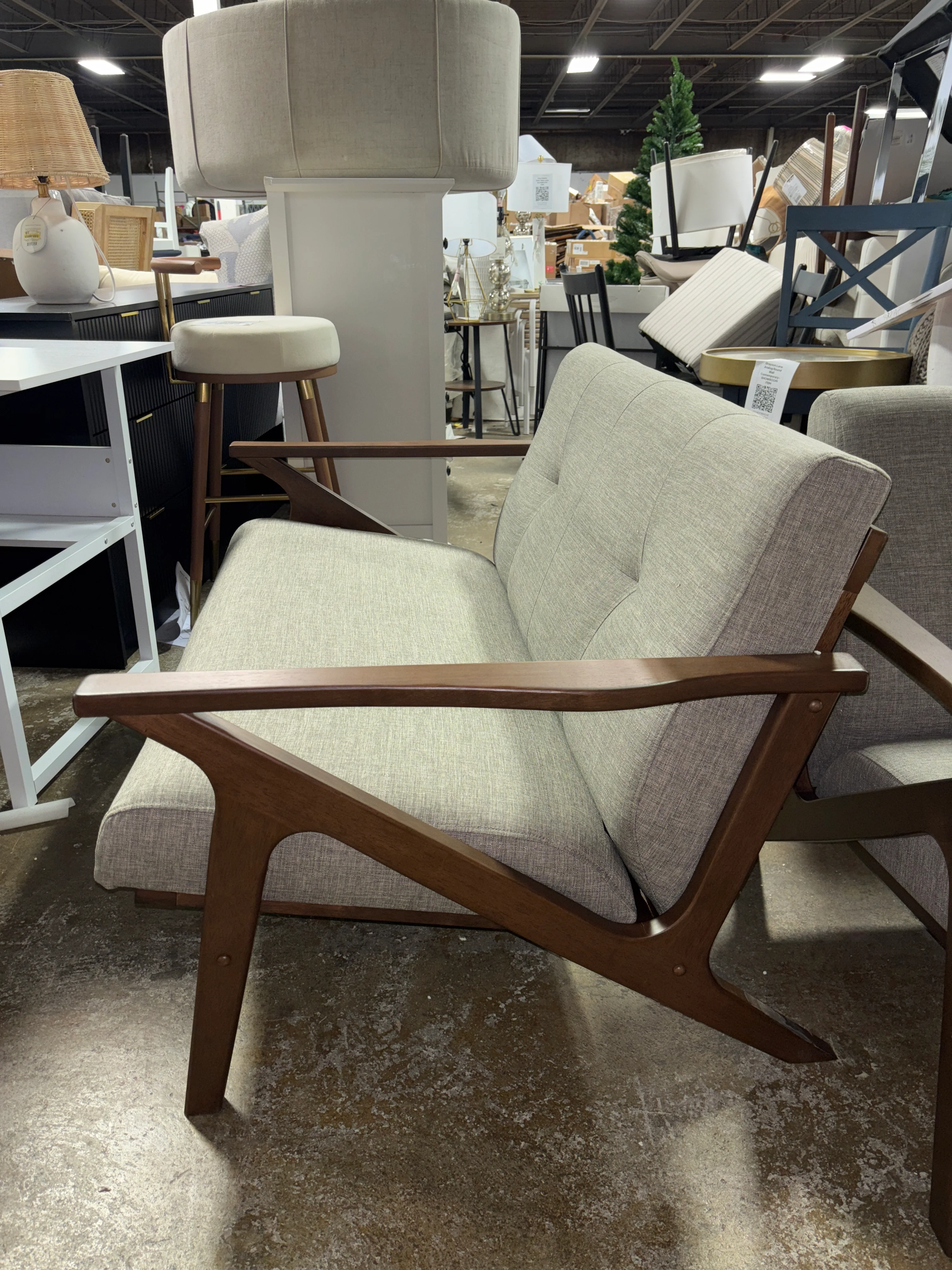Bianca Mid-Modern Loveseat - Light Gray SHOWROOM ITEM - Image 4