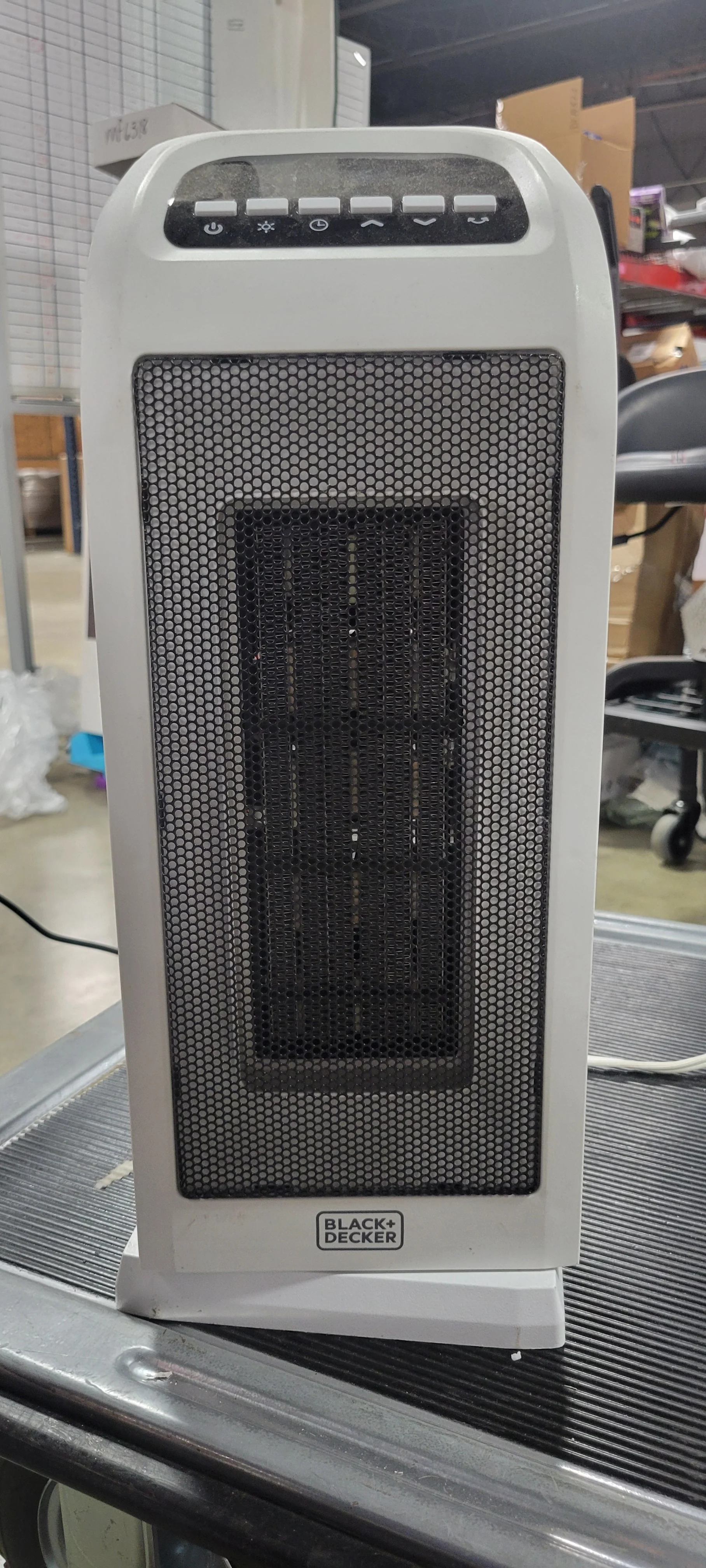 Oscillating Digital Controls Ceramic Tower Heater - Image 4