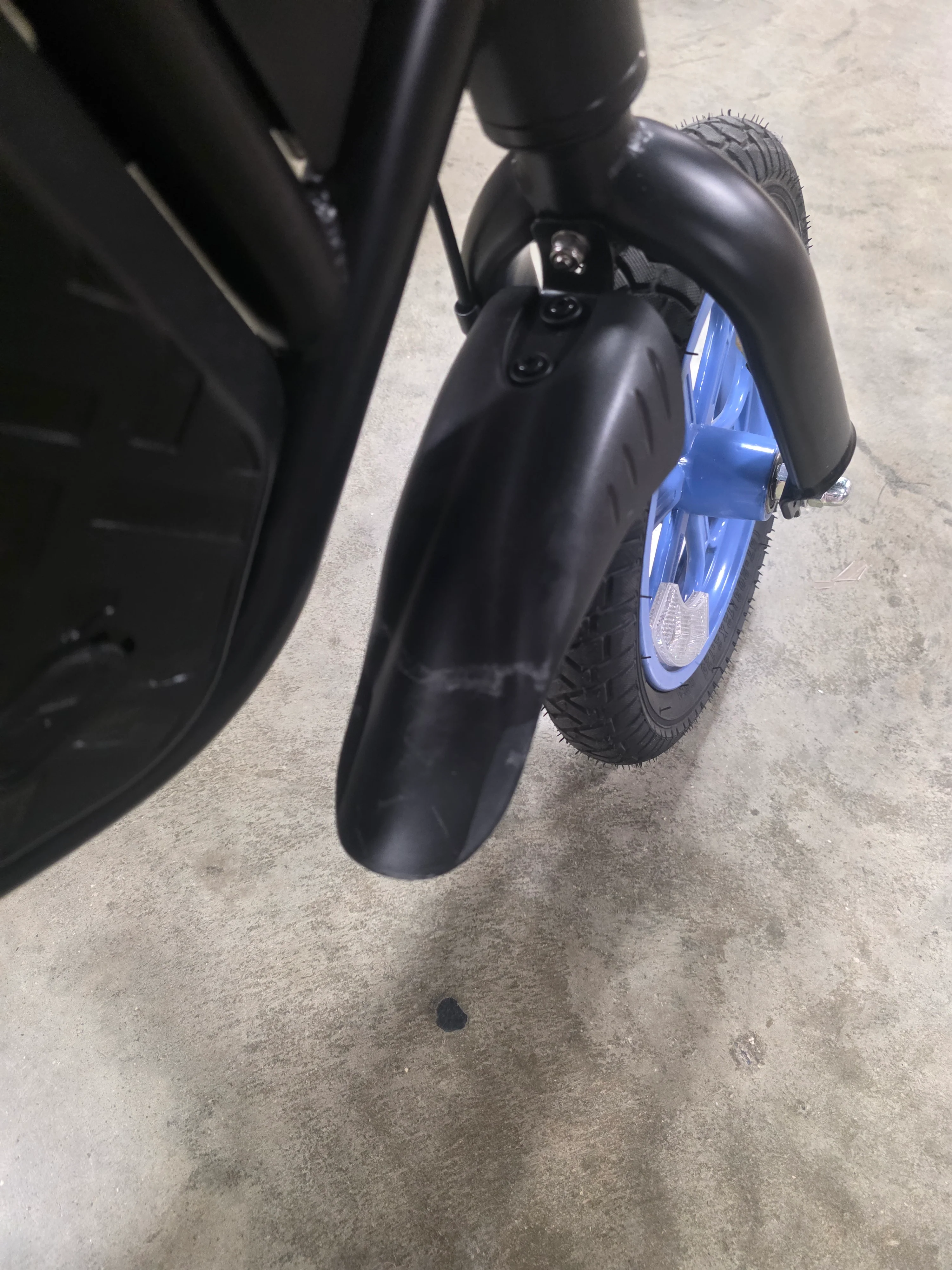 Bolt X Electric Folding Bike - Black - Image 4