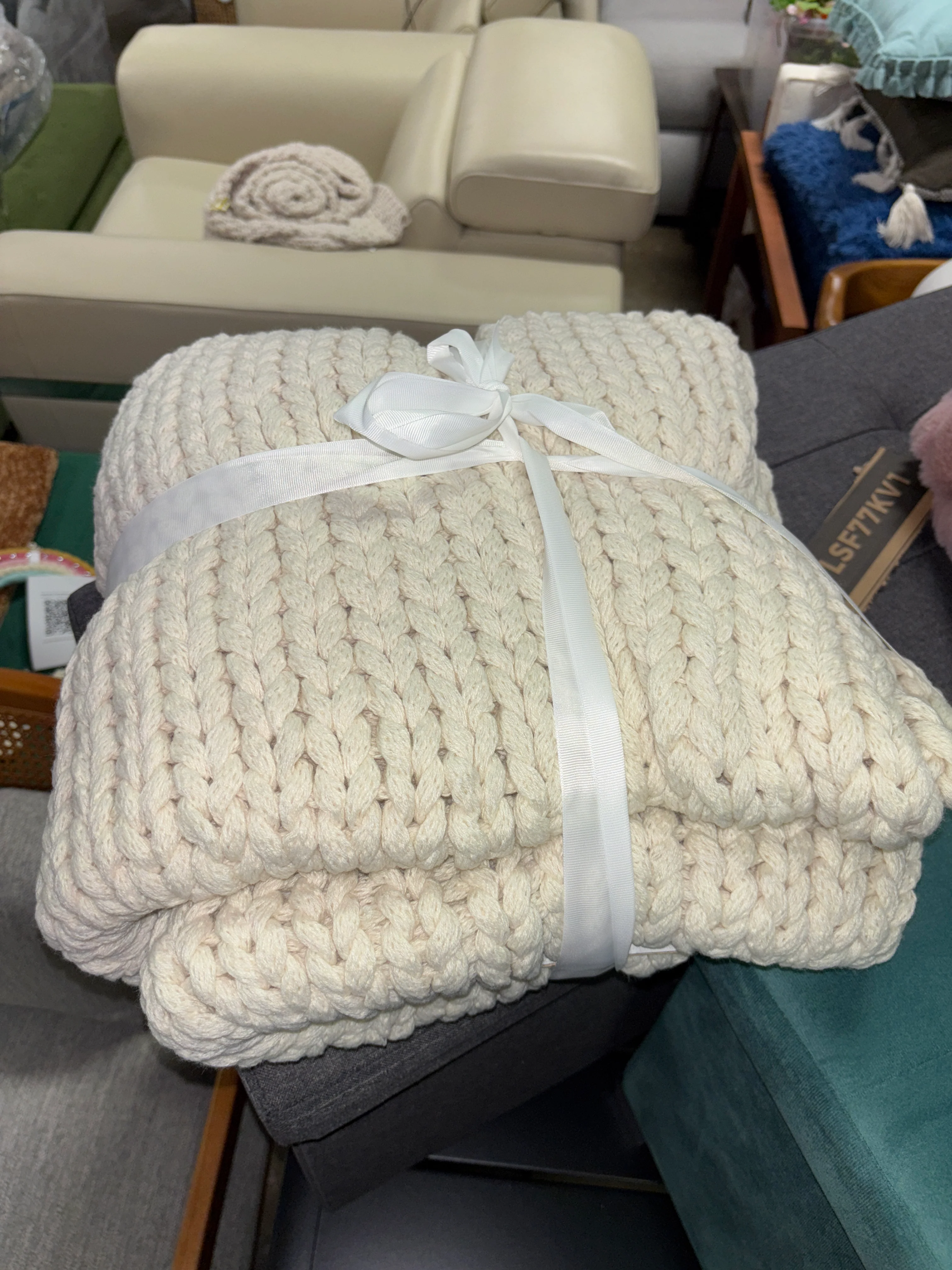 Braided Chunky Knit Throw Blanket - Ivory SHOWROOM ITEM - Image 3