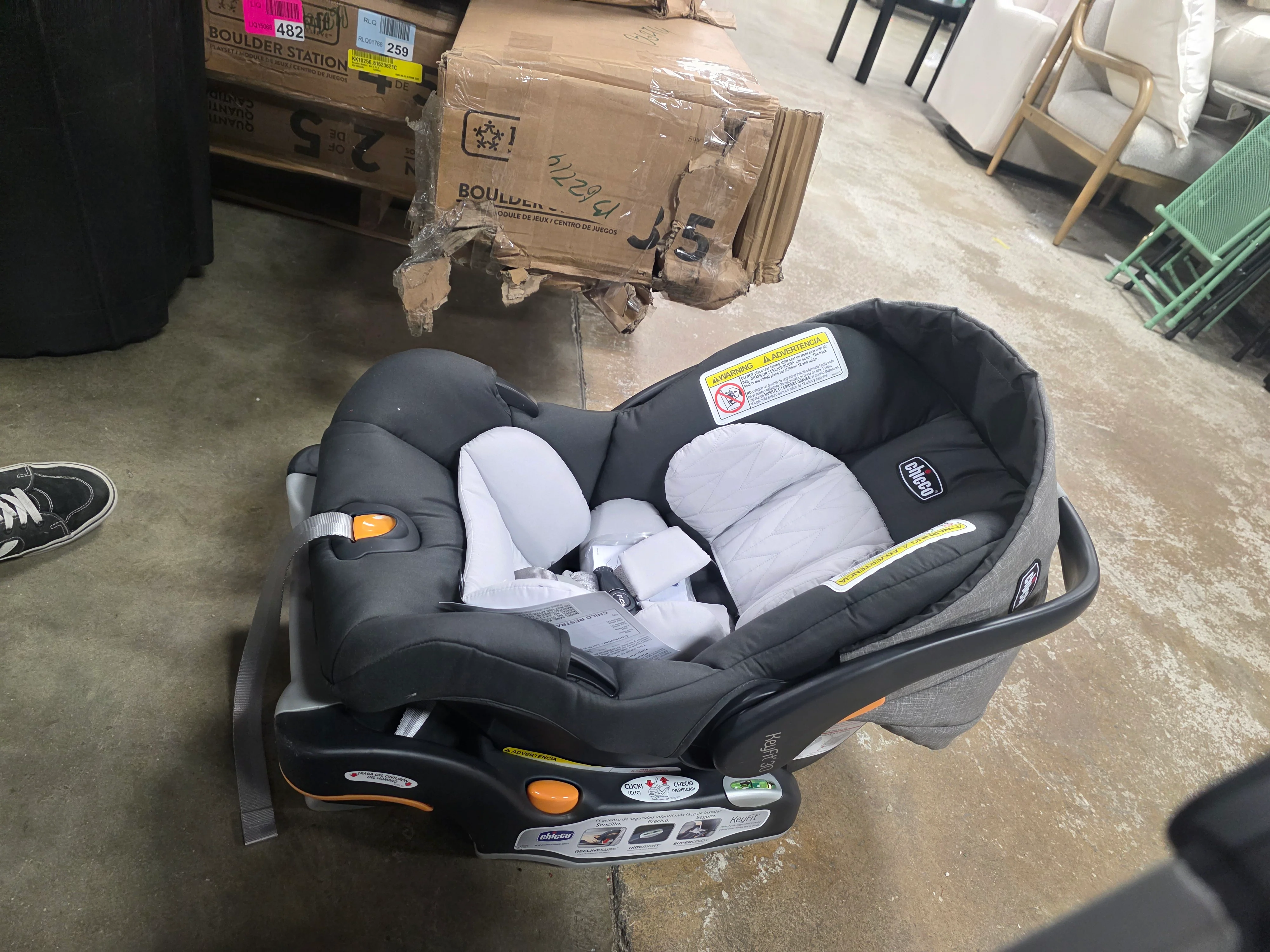 Bravo Trio Travel System Stroller with KeyFit 30 Infant Car Seat - Camden (Black) - Image 8