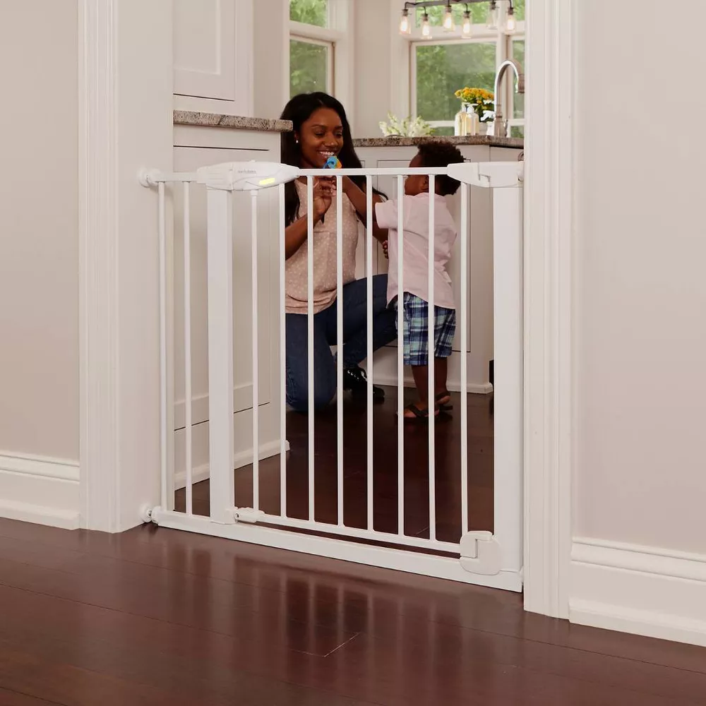 Bright Choice Auto-Close Baby Gate - White - Image 2