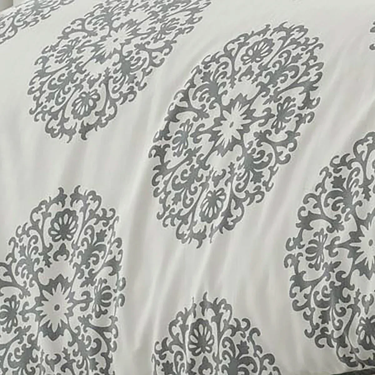 Bristol Gray/Cream 100% Cotton Reversible Traditional 3 Piece Comforter Set - Image 4