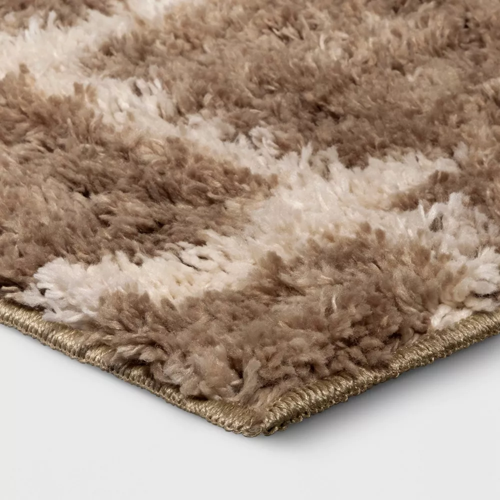Broken Grid Shag Area Rug 5'x7' - Image 3