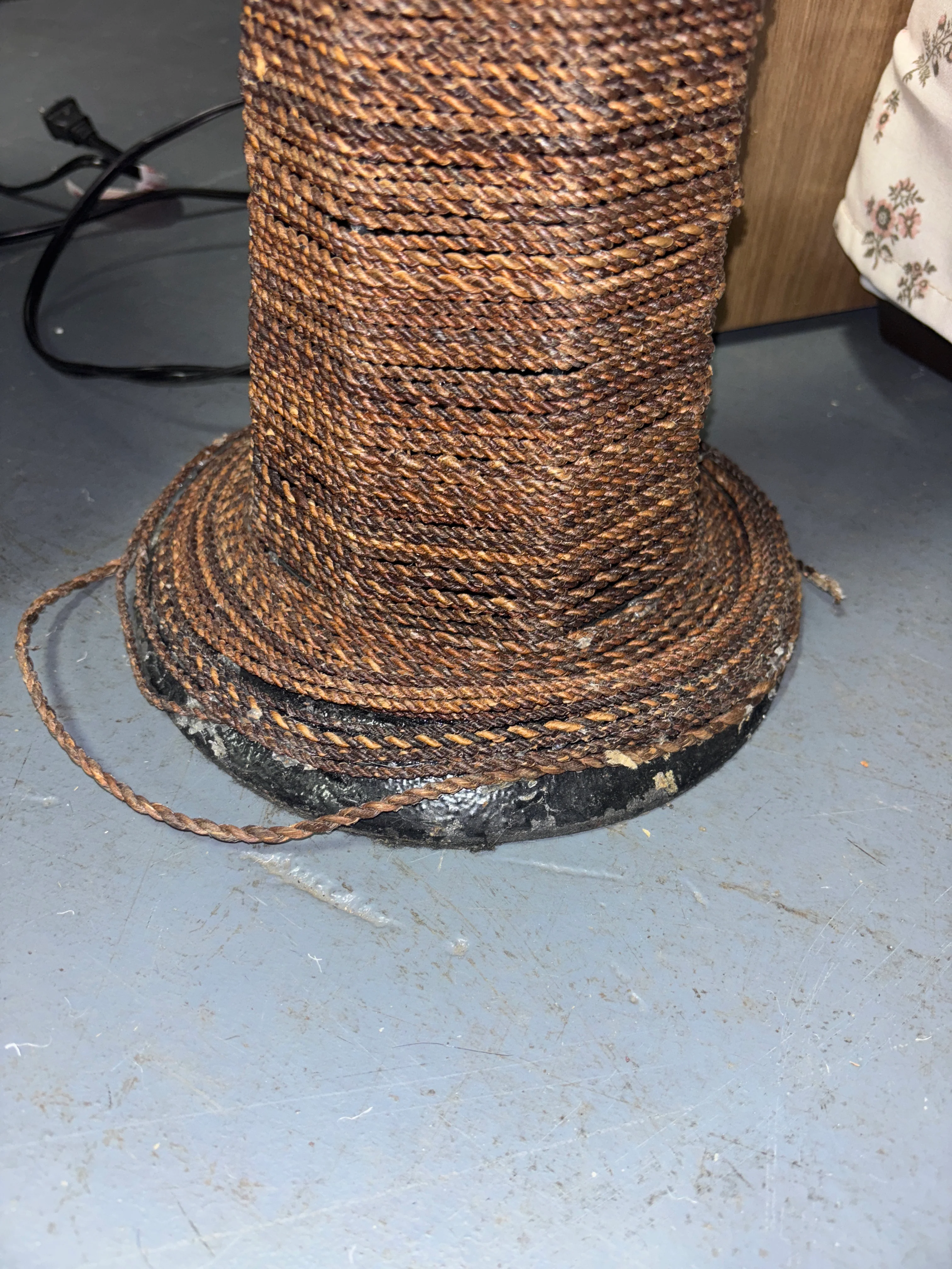Campuzano Dried Plant Brown Floor Lamp with Decorated Orange Lamp Shades SHOWROOM ITEM - Image 5