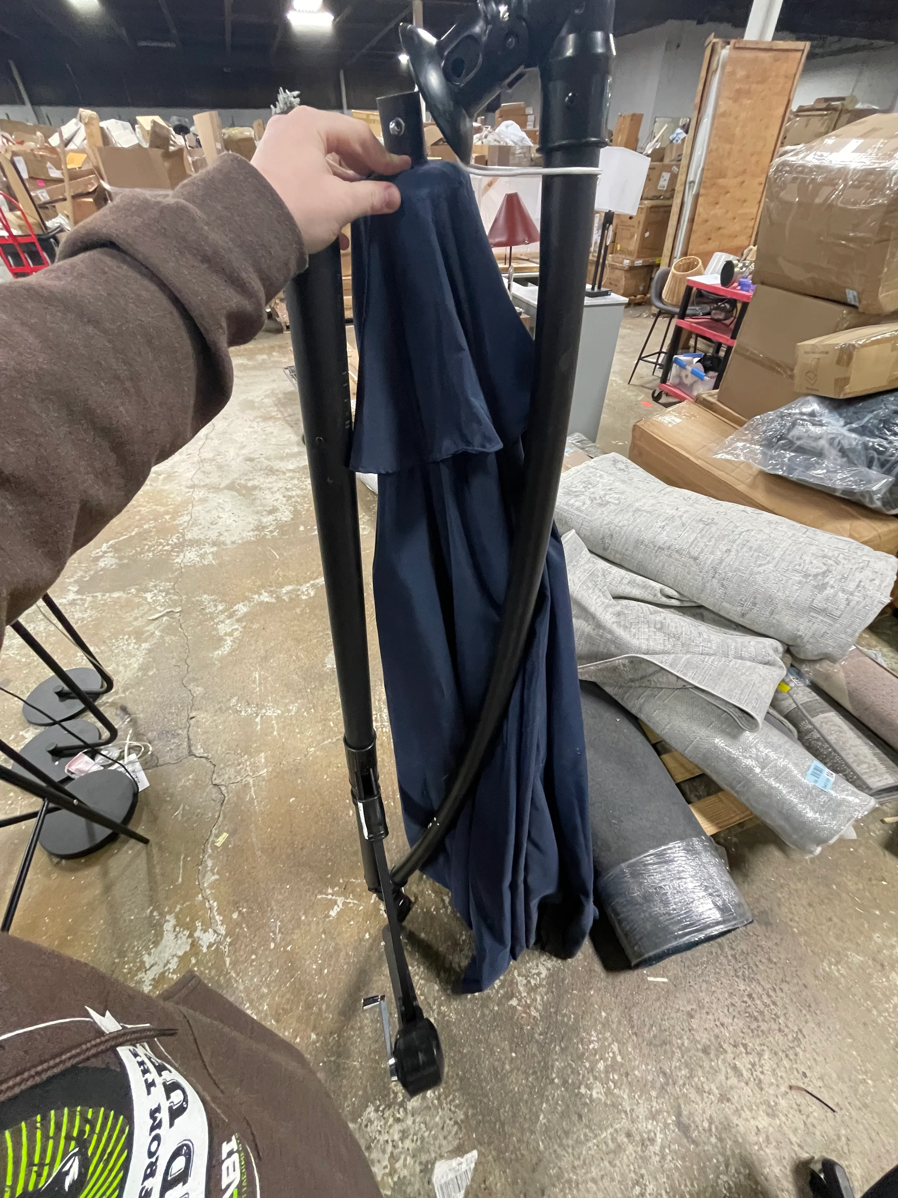 Cantilever Patio Umbrella - Image 6