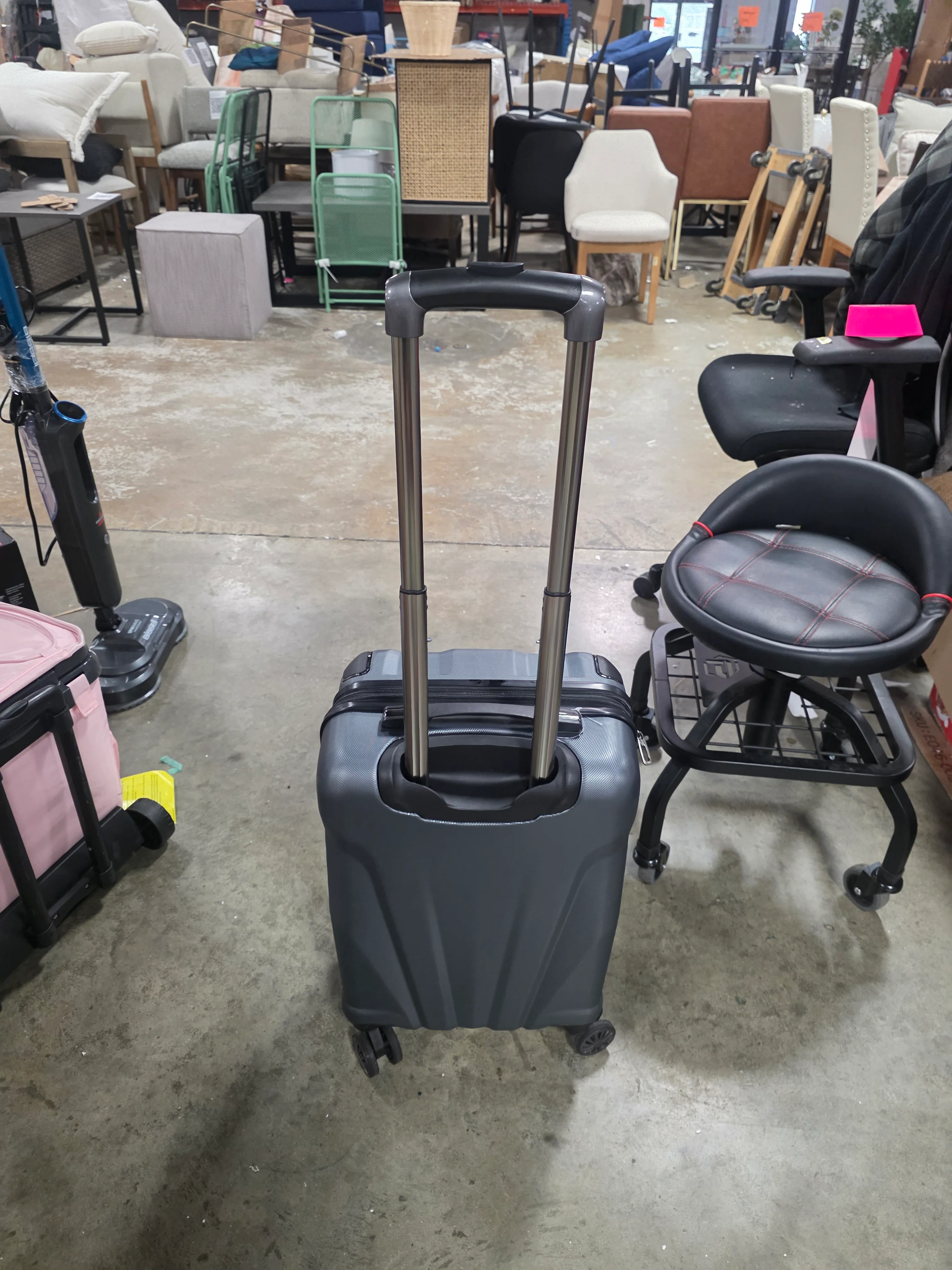 Cascade Hardside Carry On Suitcase - Image 6