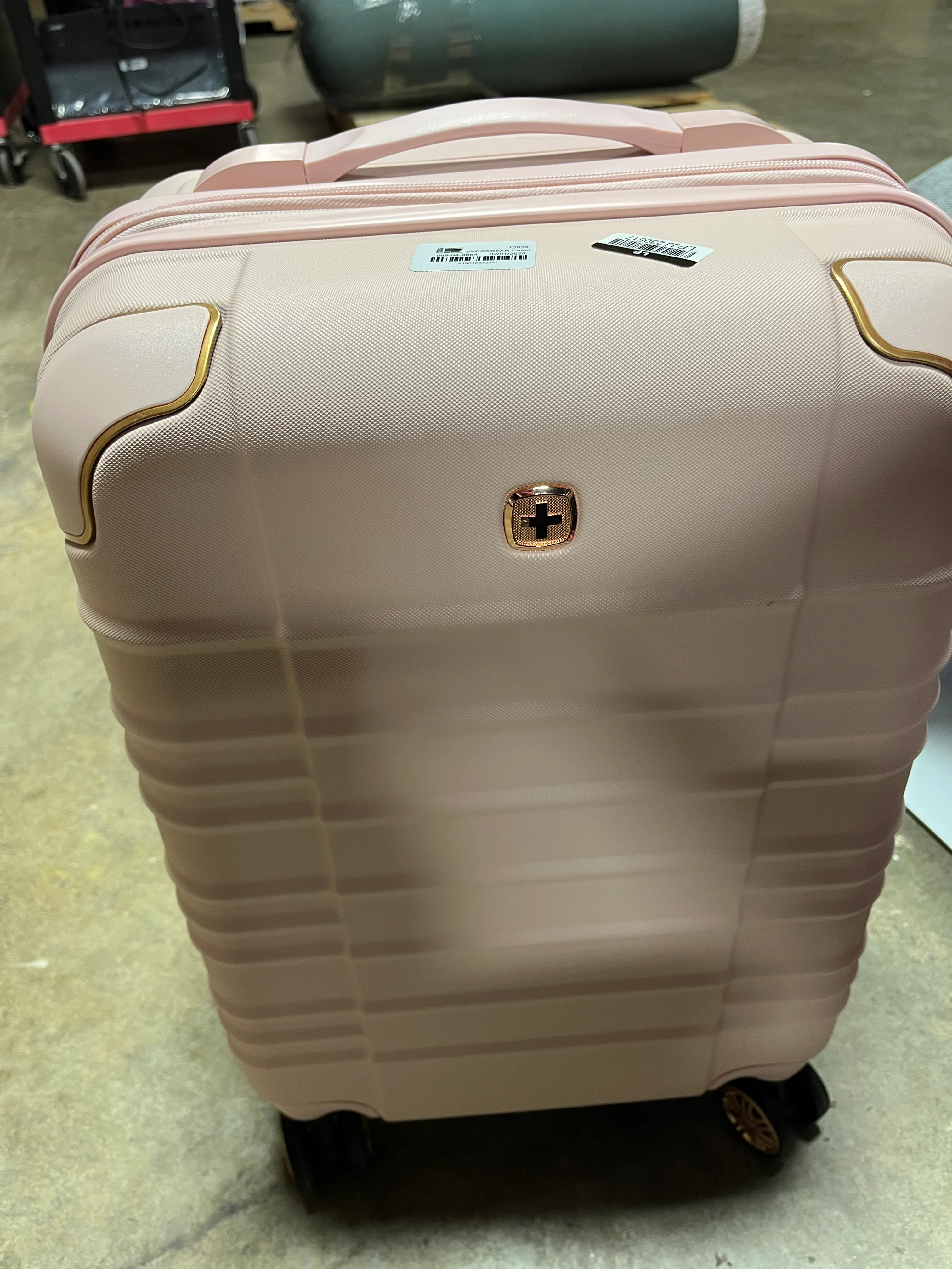 Cascade II Hardside Large Checked Spinner Suitcase - Rose, - Image 10